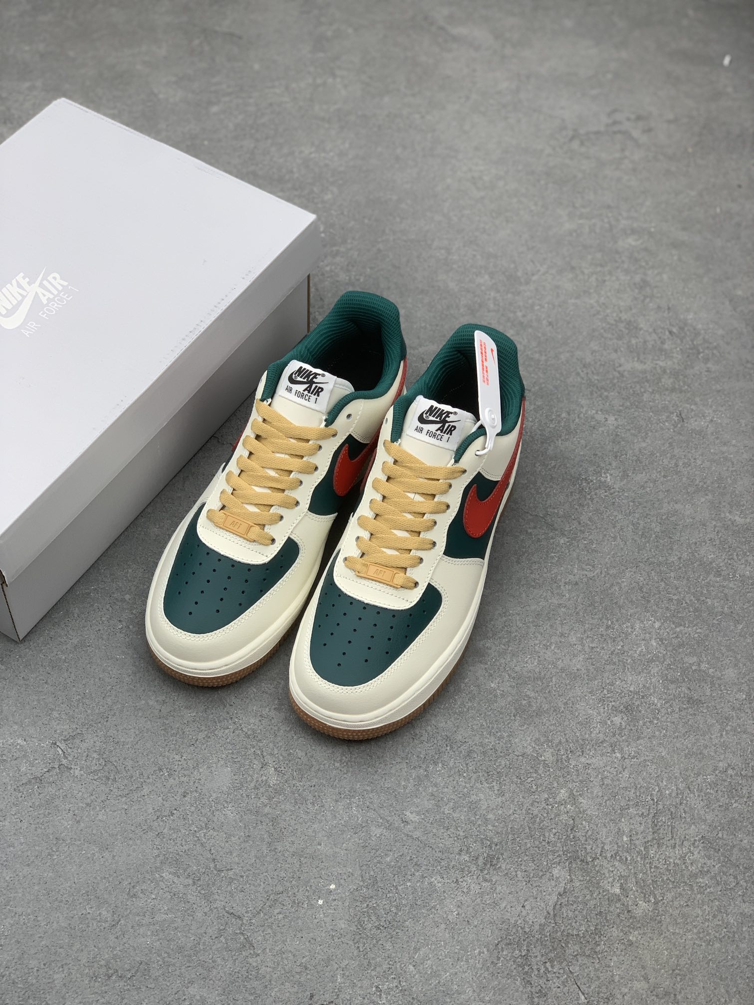 Nike Air Force 1 Low Red Green Casual Sneakers FD9063-163 9 i1667328911 4536 7
