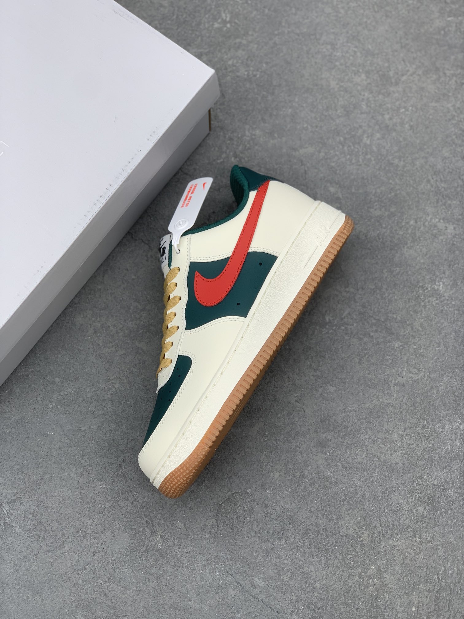 Nike Air Force 1 Low Red Green Casual Sneakers FD9063-163 8 i1667328911 7399 6