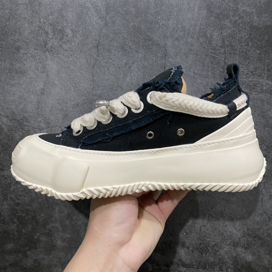 图片[2]-渠道顶级 xVESSEEL 吴建豪 G.O.P 2.0 经典低帮帆布面包鞋出货 原版四个月开模 原厂纯正纯手工贴合硫化多重围条工艺 内里鞋跟鞋垫全真皮打造 正确鞋头紫外线可渐变 纯度银别针银扣市面唯一 鞋舌笑脸Logo刺绣工艺 市面还原度最高 注压PU缓震鞋垫 制旧复古效果 鞋头阳光下字体Say you love me 变色字体 鞋内可搭6副鞋带 原版正品打版 一套价格60元（支持选配） 全套包装配件（有原版可对比） 尺码：35-45-选品中心