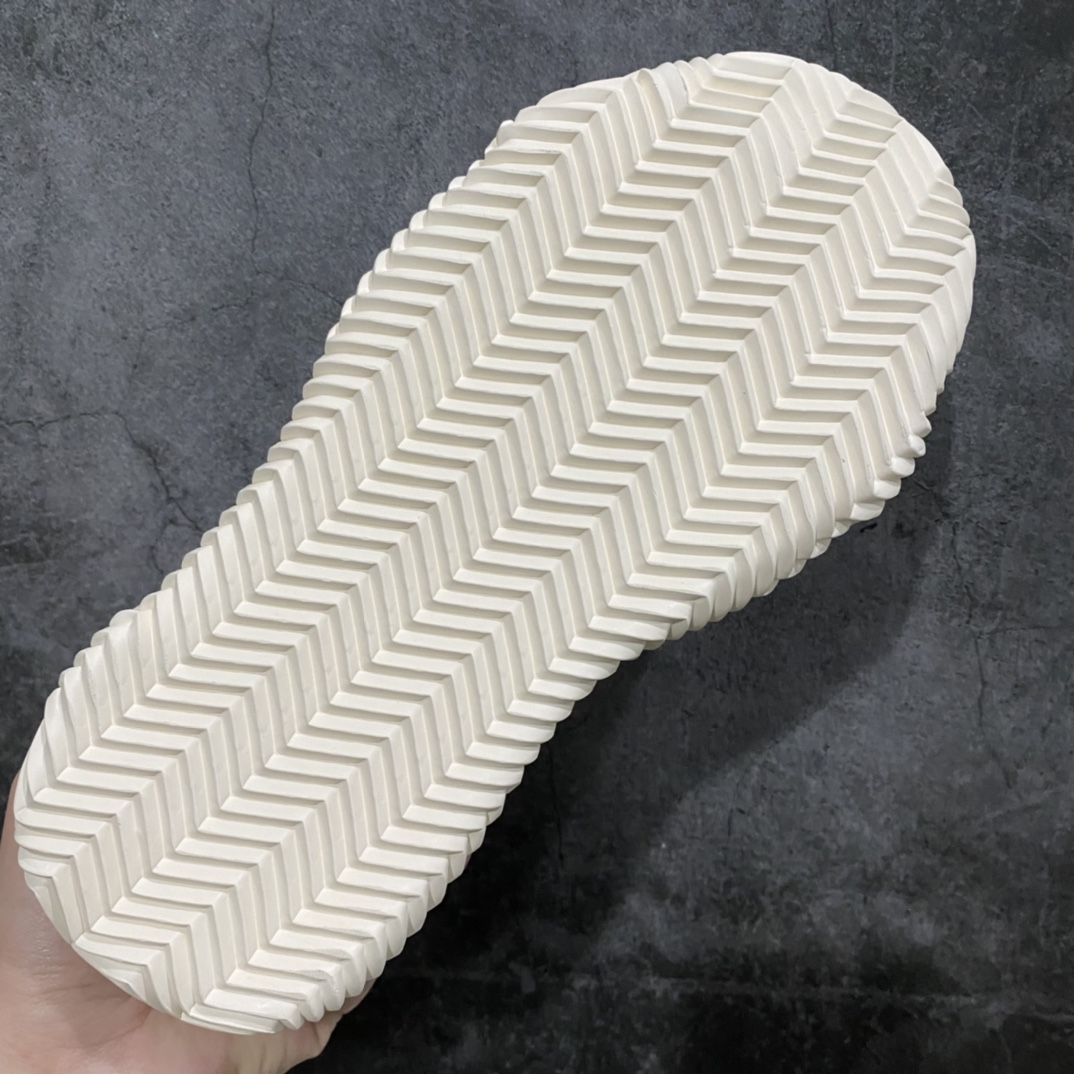 图片[8]-渠道顶级 xVESSEEL 吴建豪 G.O.P 2.0 经典低帮帆布面包鞋出货 原版四个月开模 原厂纯正纯手工贴合硫化多重围条工艺 内里鞋跟鞋垫全真皮打造 正确鞋头紫外线可渐变 纯度银别针银扣市面唯一 鞋舌笑脸Logo刺绣工艺 市面还原度最高 注压PU缓震鞋垫 制旧复古效果 鞋头阳光下字体Say you love me 变色字体 鞋内可搭6副鞋带 原版正品打版 一套价格60元（支持选配） 全套包装配件（有原版可对比） 尺码：35-45-选品中心