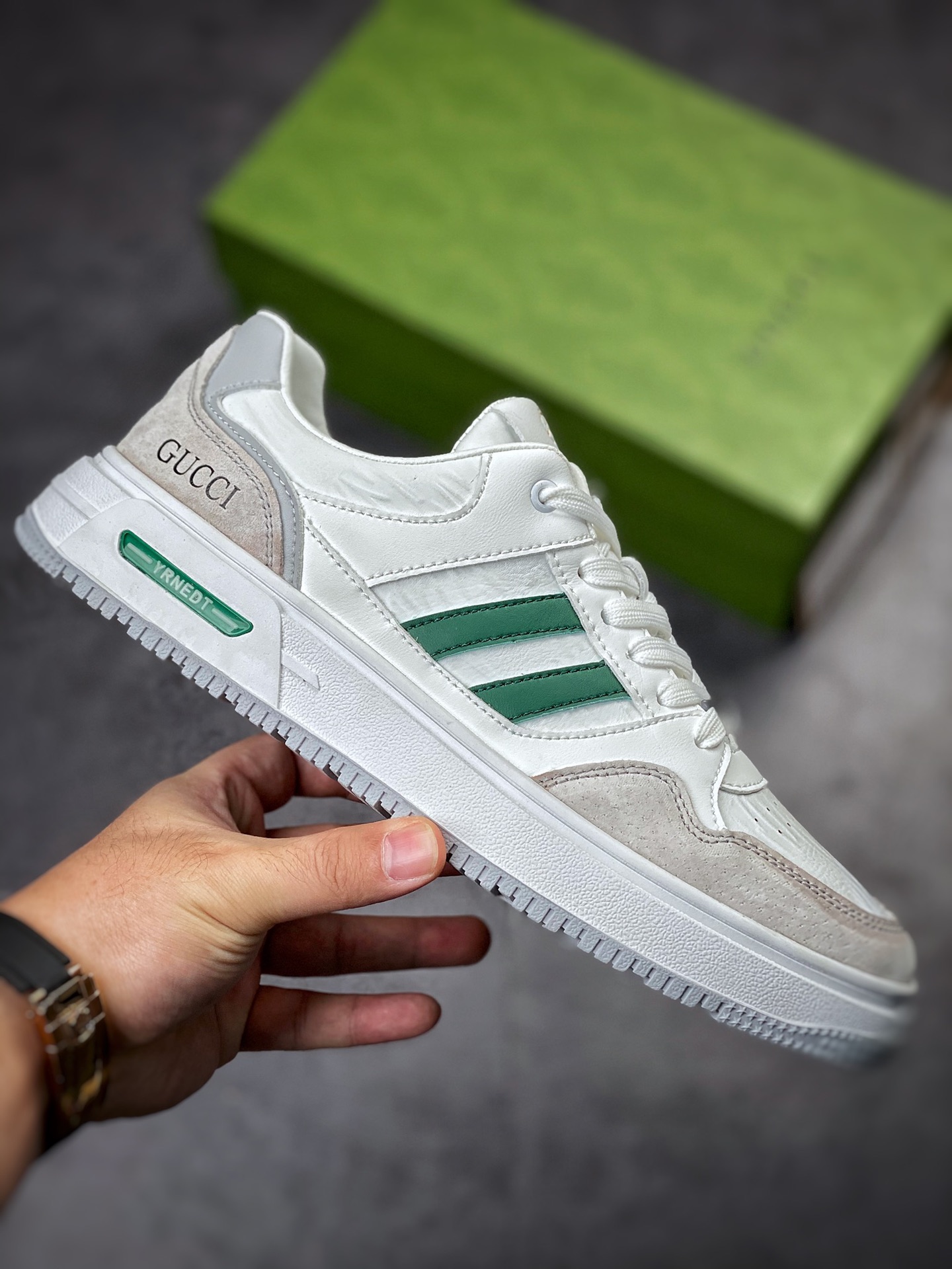 Overseas version of Gucci sports and leisure trend sneakers series