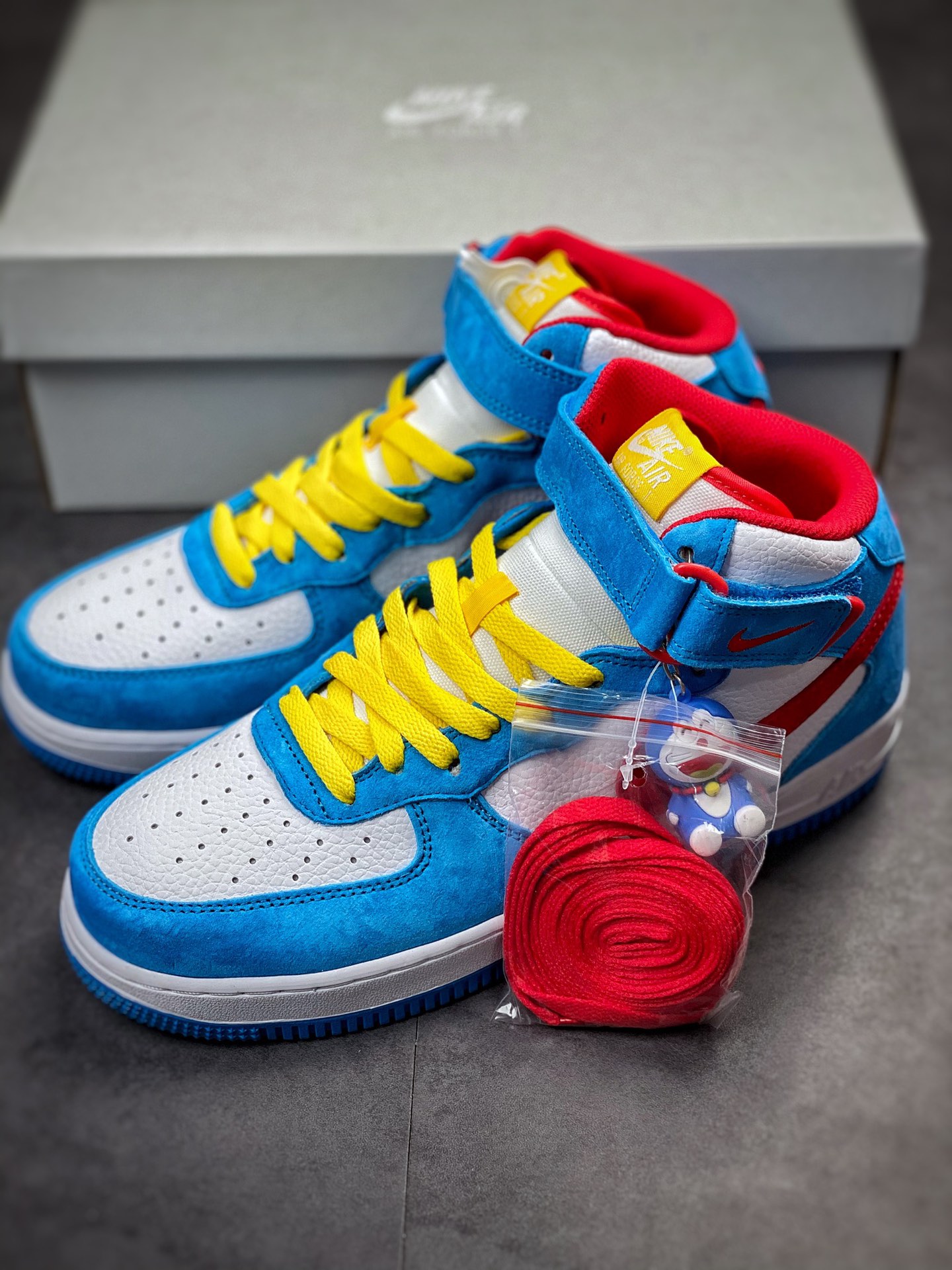 250 Nike Air Force 1 Mid 叮当猫哆啦A梦GB1236-160