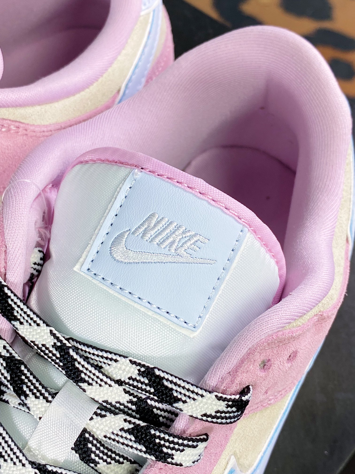 220 SB Dunk Low SE”Pink/Grey/Light Blue”扣篮系列低帮休闲运动滑板板鞋DV3054-600