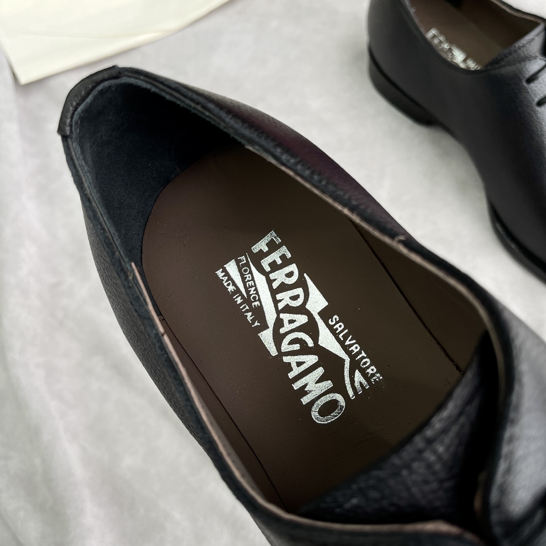 Ferragamo Haute Couture Classic Luxury Leather Shoe Ref 8