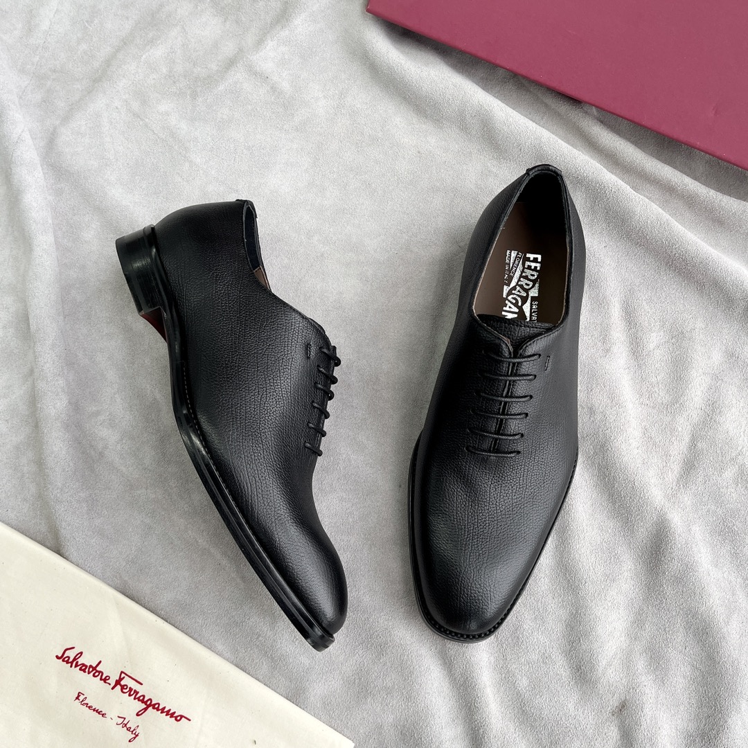 Ferragamo Haute Couture Classic Luxury Leather Shoe Ref 4