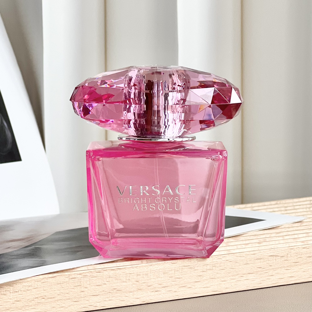 Versace Perfume Shop Cheap High Quality 1:1 Replica
 Pink Women Winter Collection