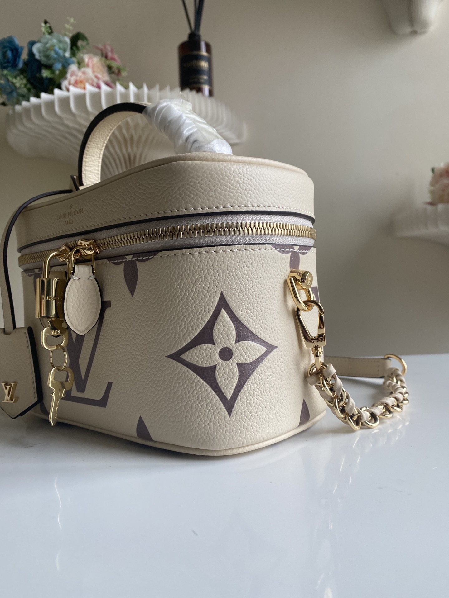 顶级原单VANITY小号手袋M45780米白丝印本款Vanity小号手袋融合GiantMonogram压