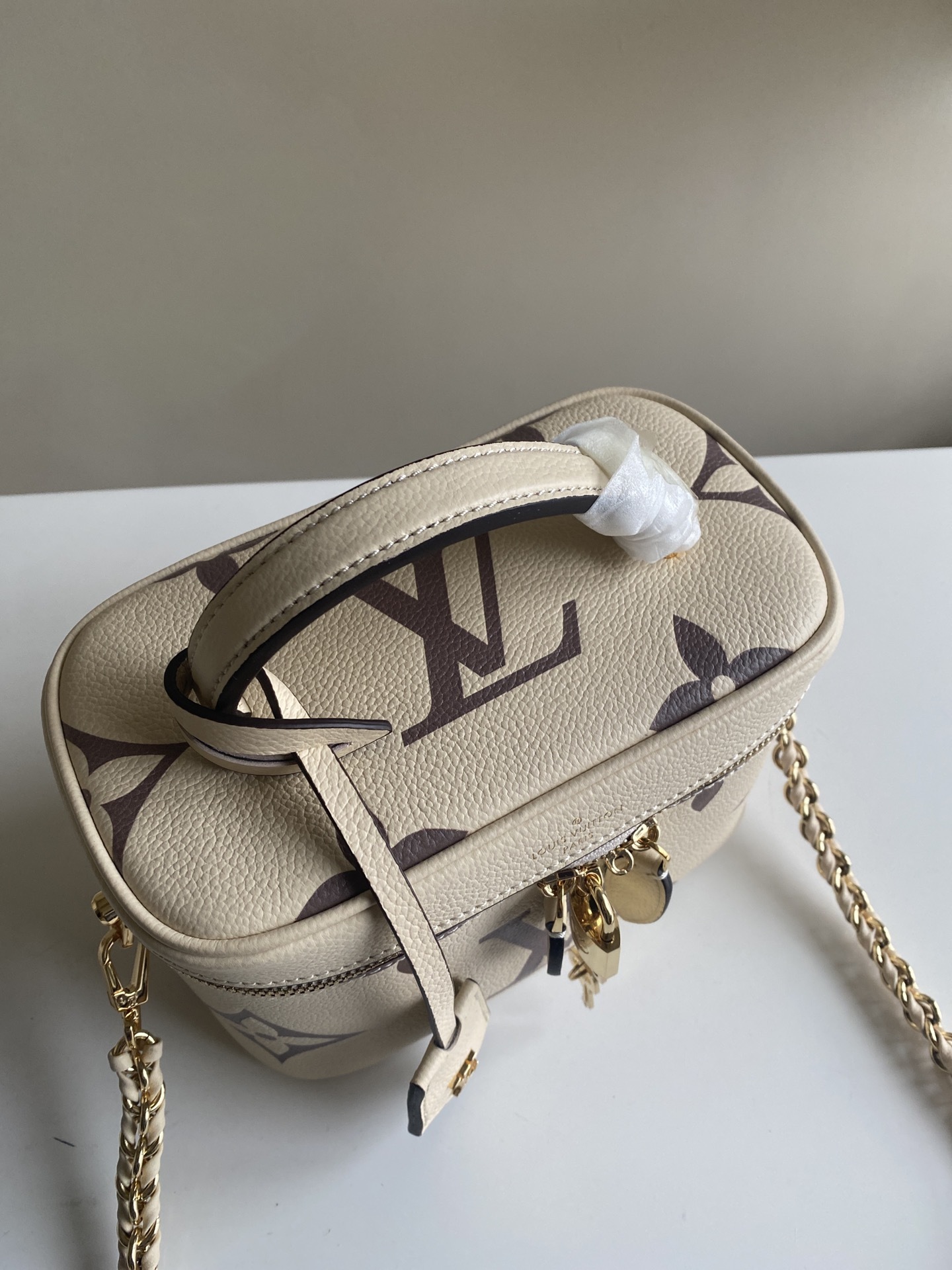 顶级原单VANITY小号手袋M45780米白丝印本款Vanity小号手袋融合GiantMonogram压