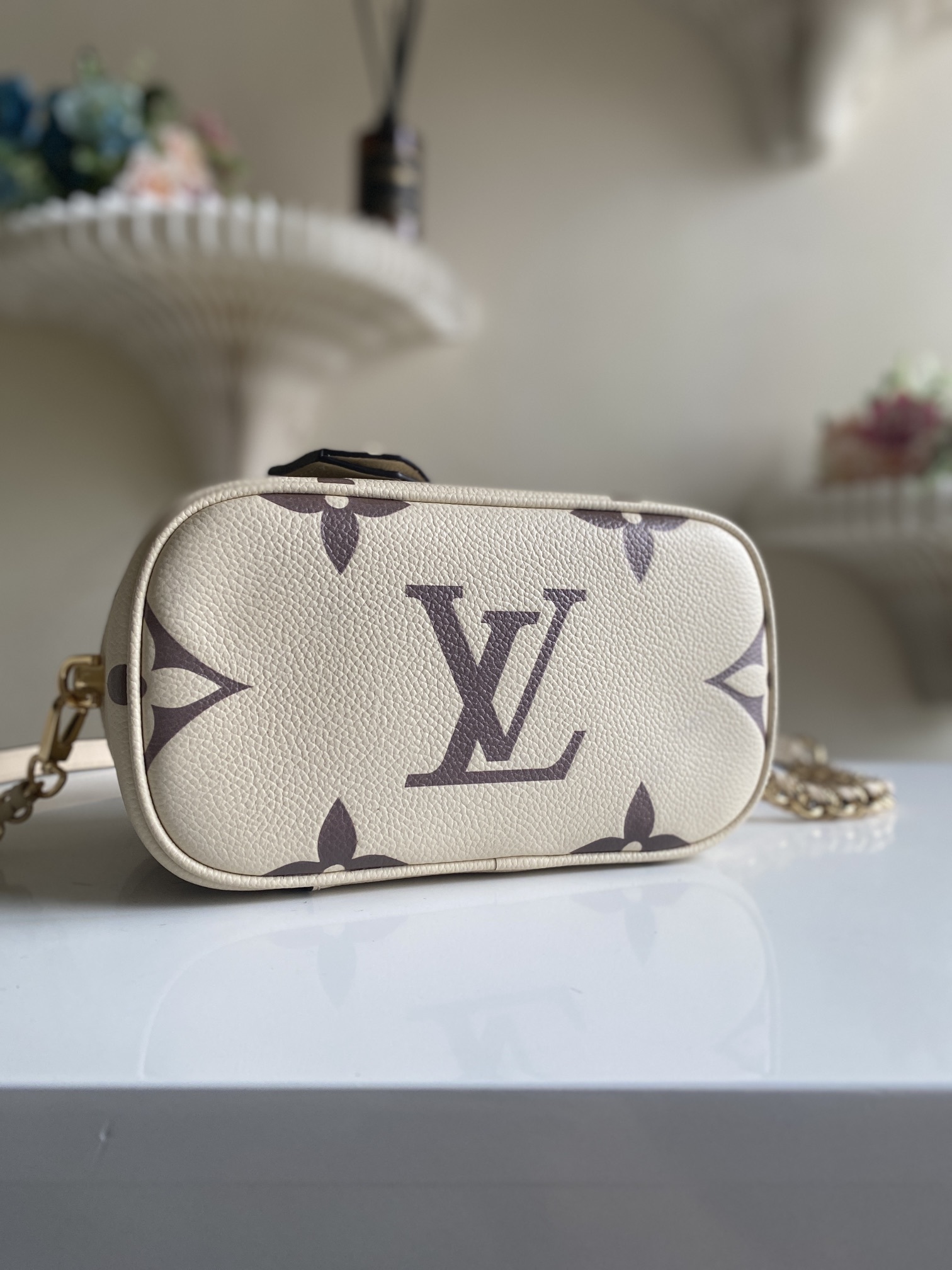 顶级原单VANITY小号手袋M45780米白丝印本款Vanity小号手袋融合GiantMonogram压