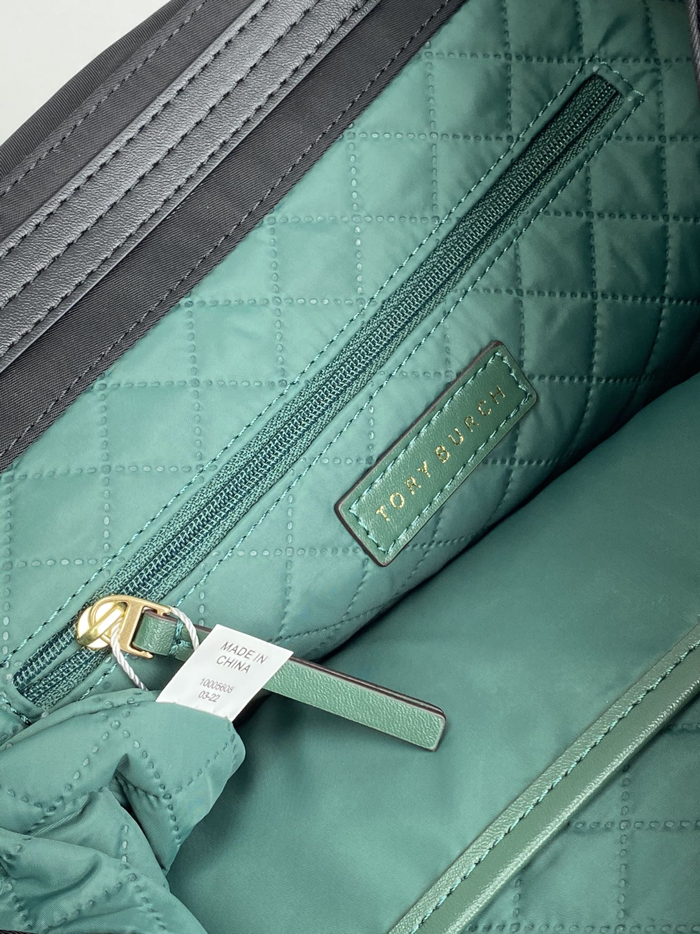 Tory Burch 340 大厂品质 汤丽柏琦 PIPER FLAP 多口袋双T LOGO双肩背包 74649