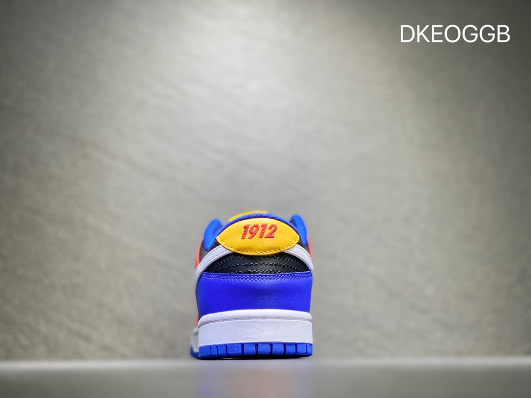 300 Nike SB dunk Low 低帮休闲运动滑板板鞋 DR6190-100