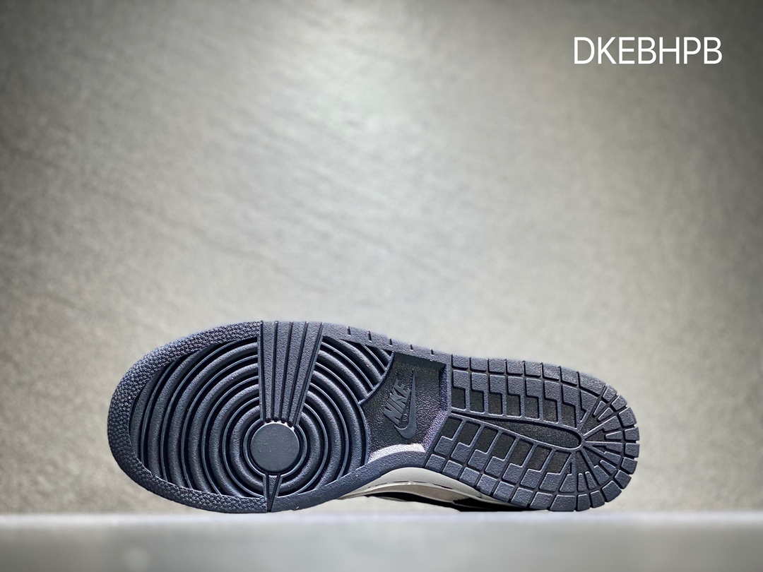 320 Nike SB dunk Low 低帮休闲运动滑板板鞋 LF0039-028