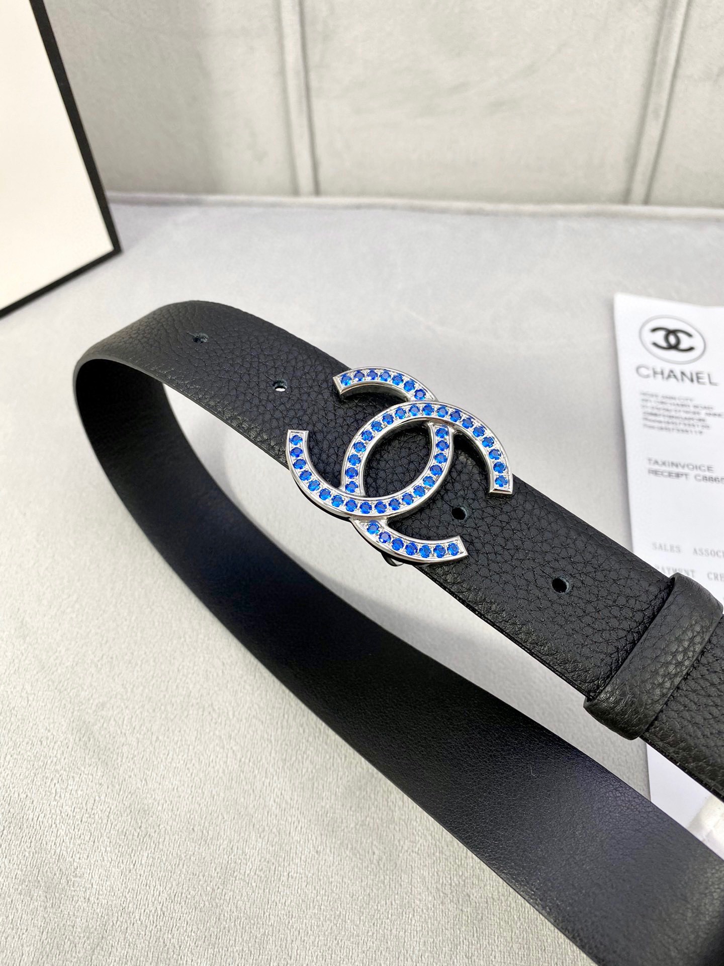 Chanel 荔枝纹平纹皮ベルト 3.0cm幅 鮮明なテクスチャと金銀色ダイヤモンド装飾