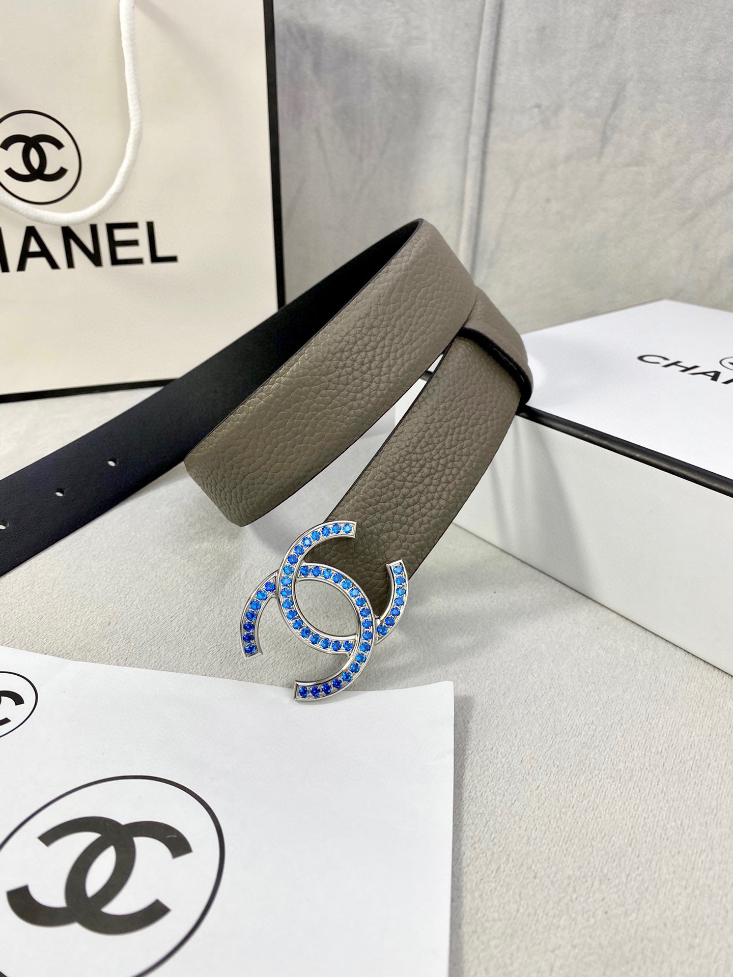 Chanel 荔枝纹平纹皮ベルト 3.0cm幅 魅力的な金銀色の鋼扣