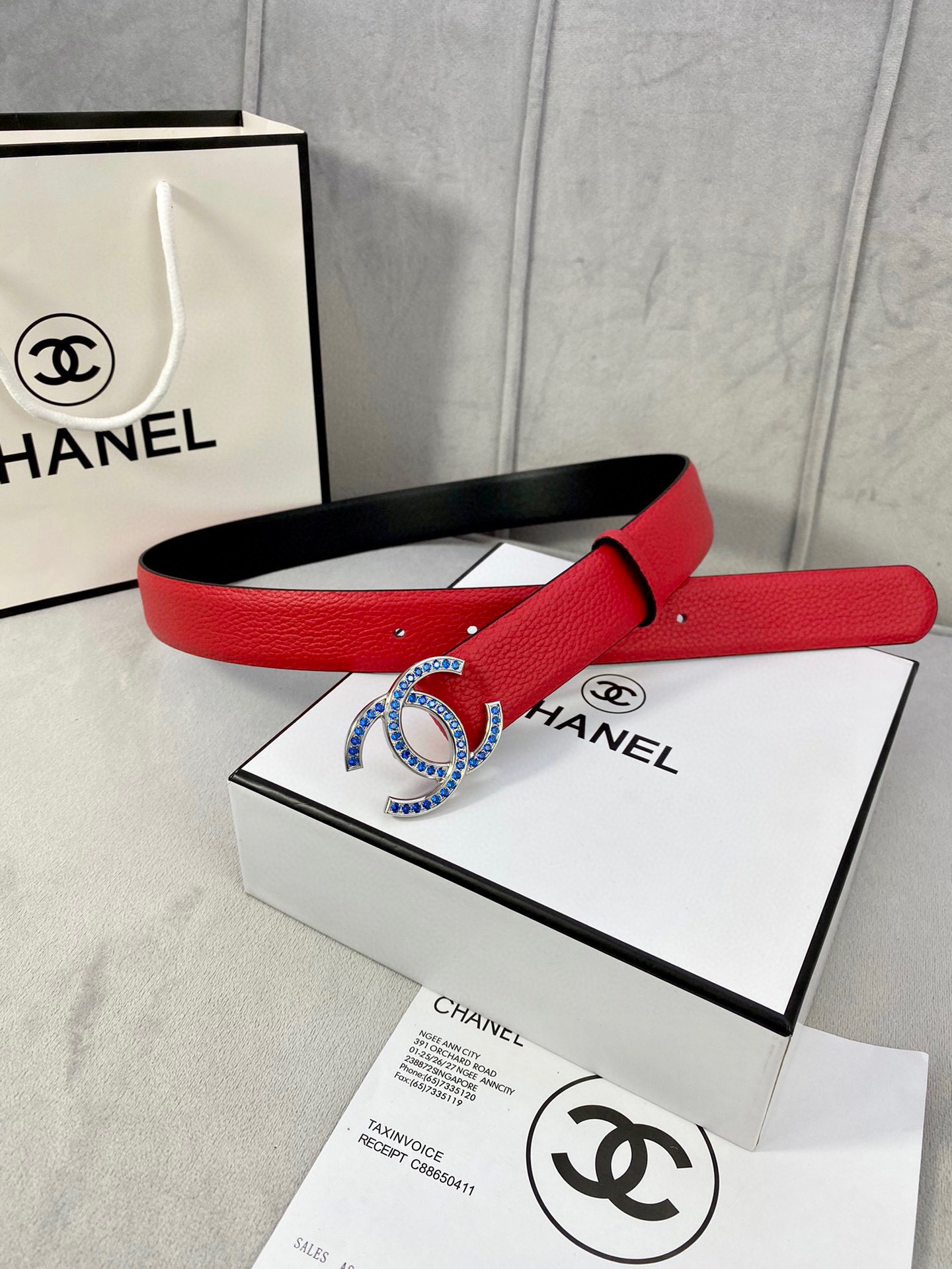 Chanel 荔枝纹平纹皮ベルト 金銀色镶钻鋼扣