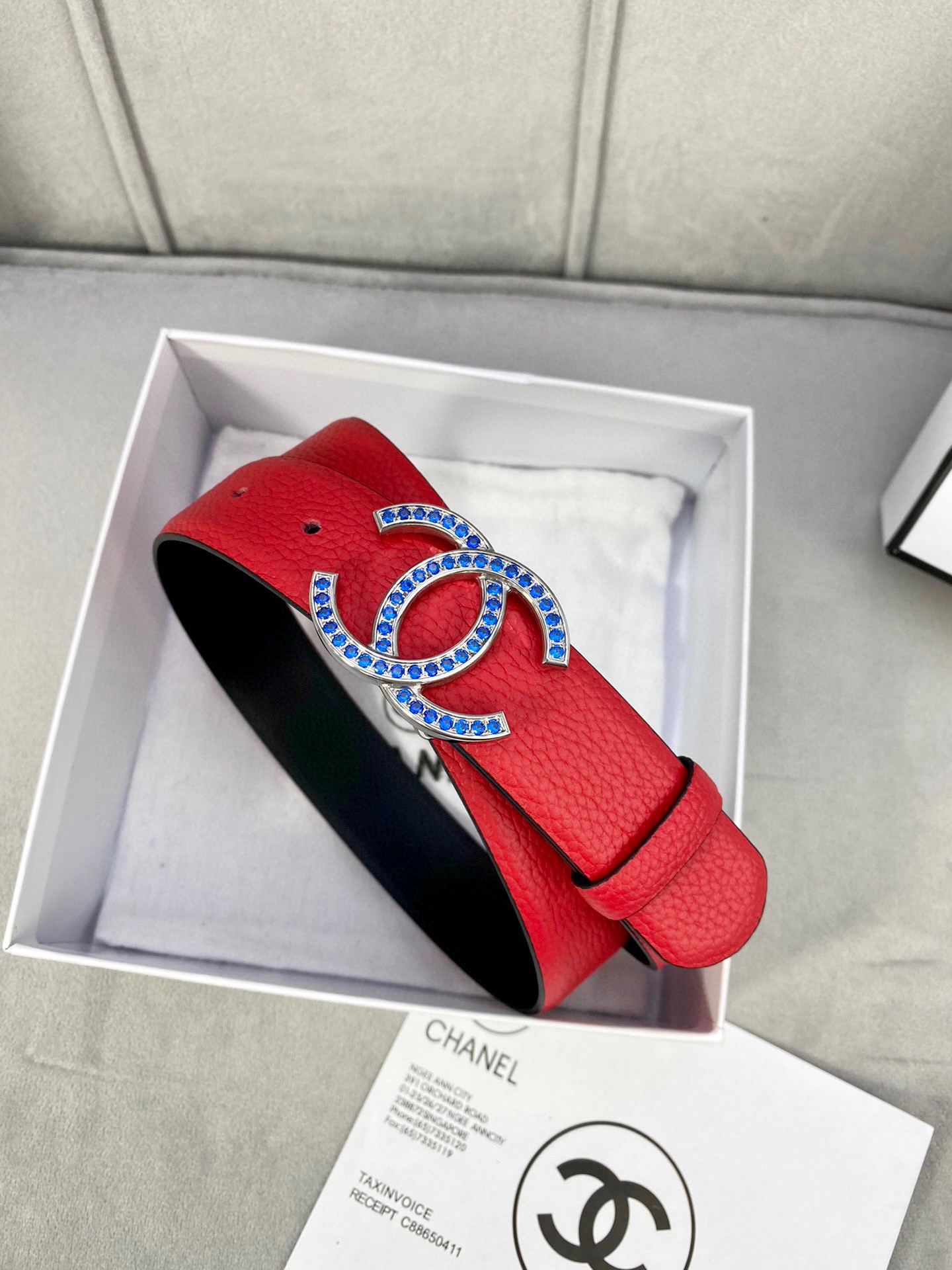 Chanel 荔枝纹平纹皮ベルト 金銀色镶钻鋼扣