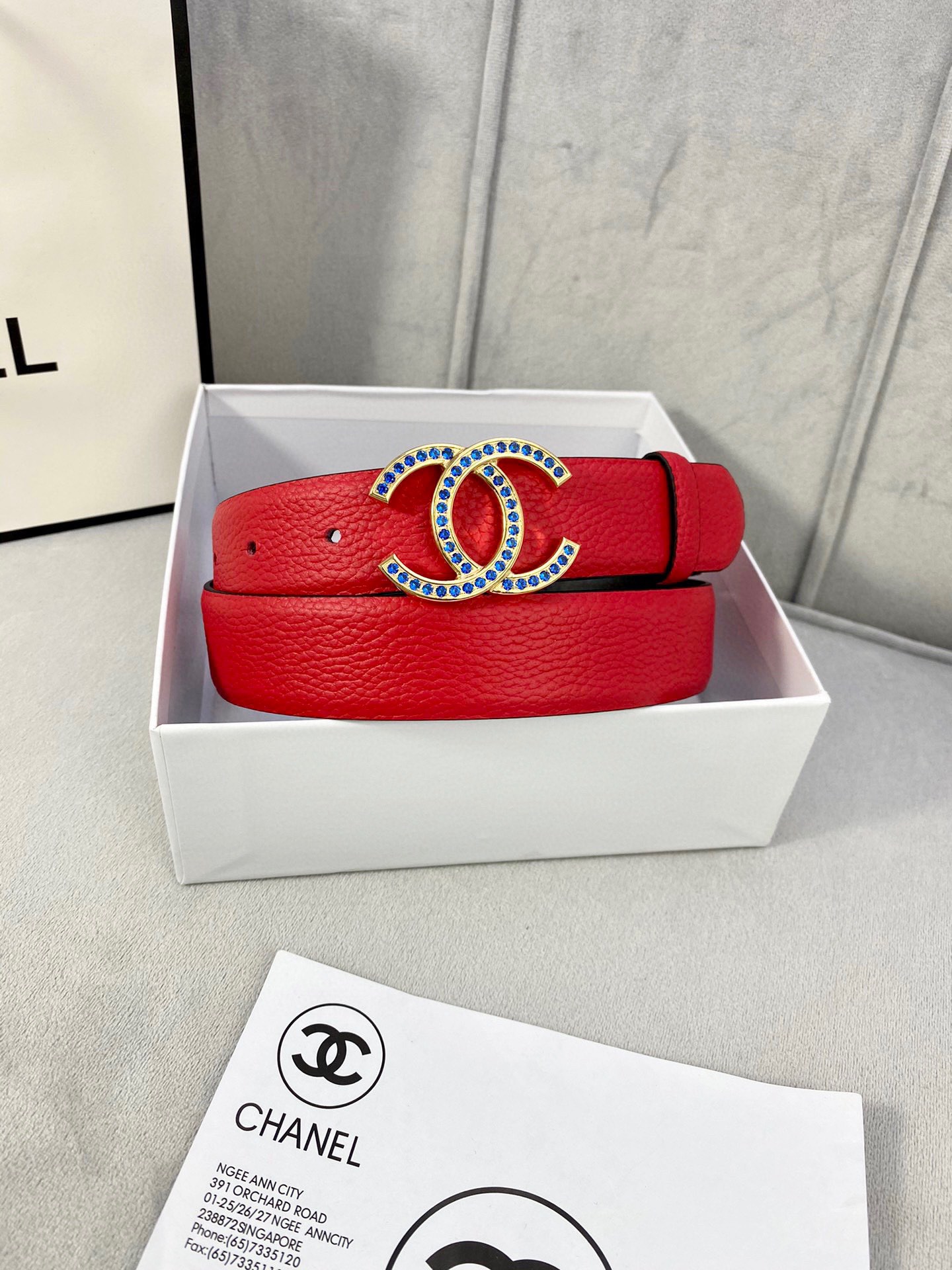Chanel 荔枝纹平纹皮ベルト 金銀色镶钻鋼扣
