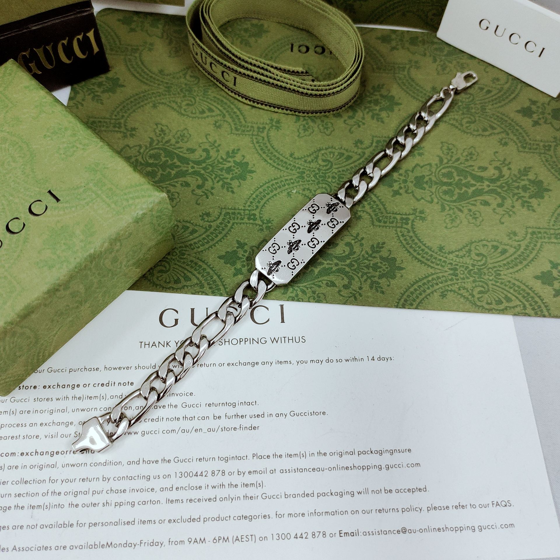 Gucci蜜蜂和GG图案标志 俩大经典刻花元素这款手链个性设计细节 2