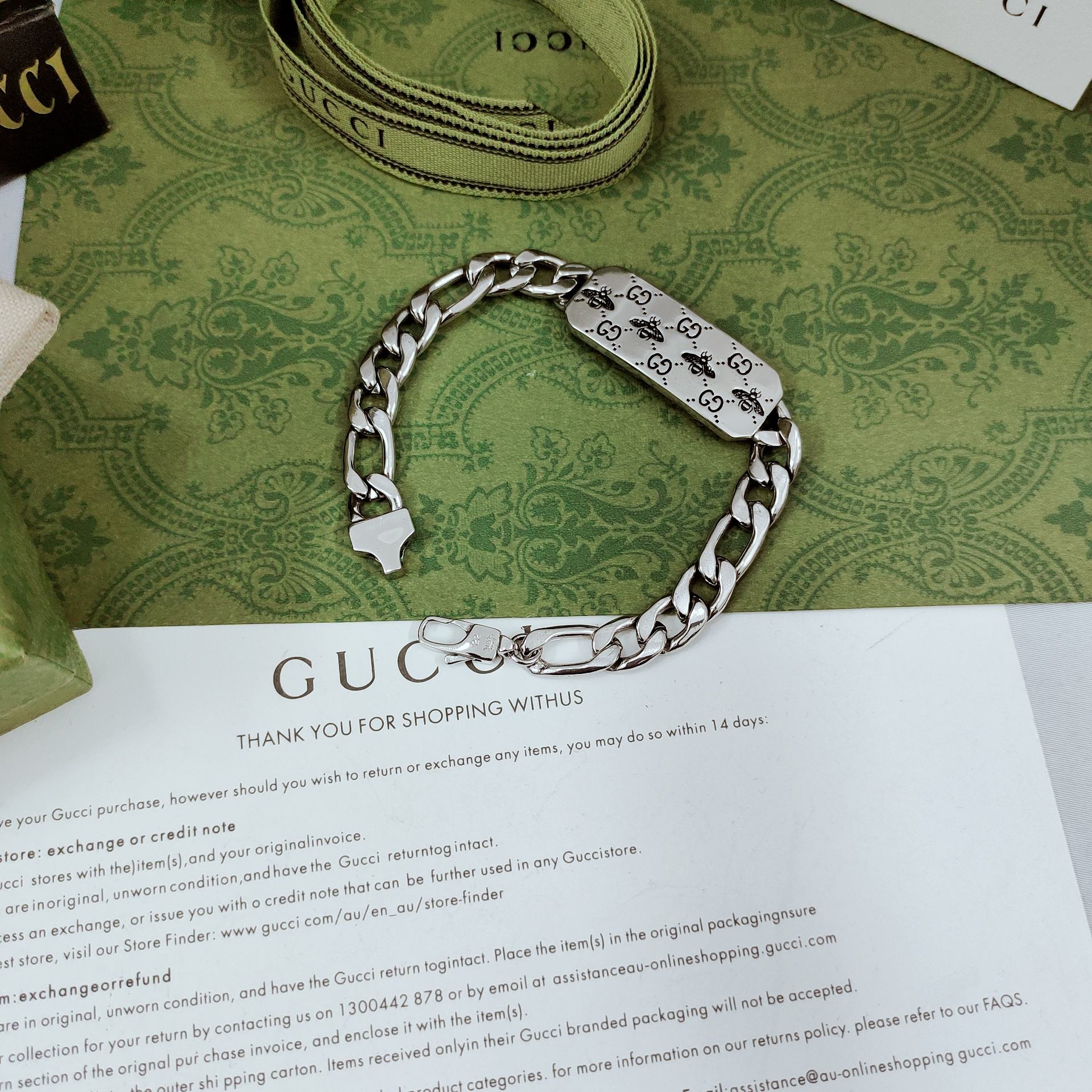 Gucci蜜蜂和GG图案标志 俩大经典刻花元素这款手链个性设计细节 4