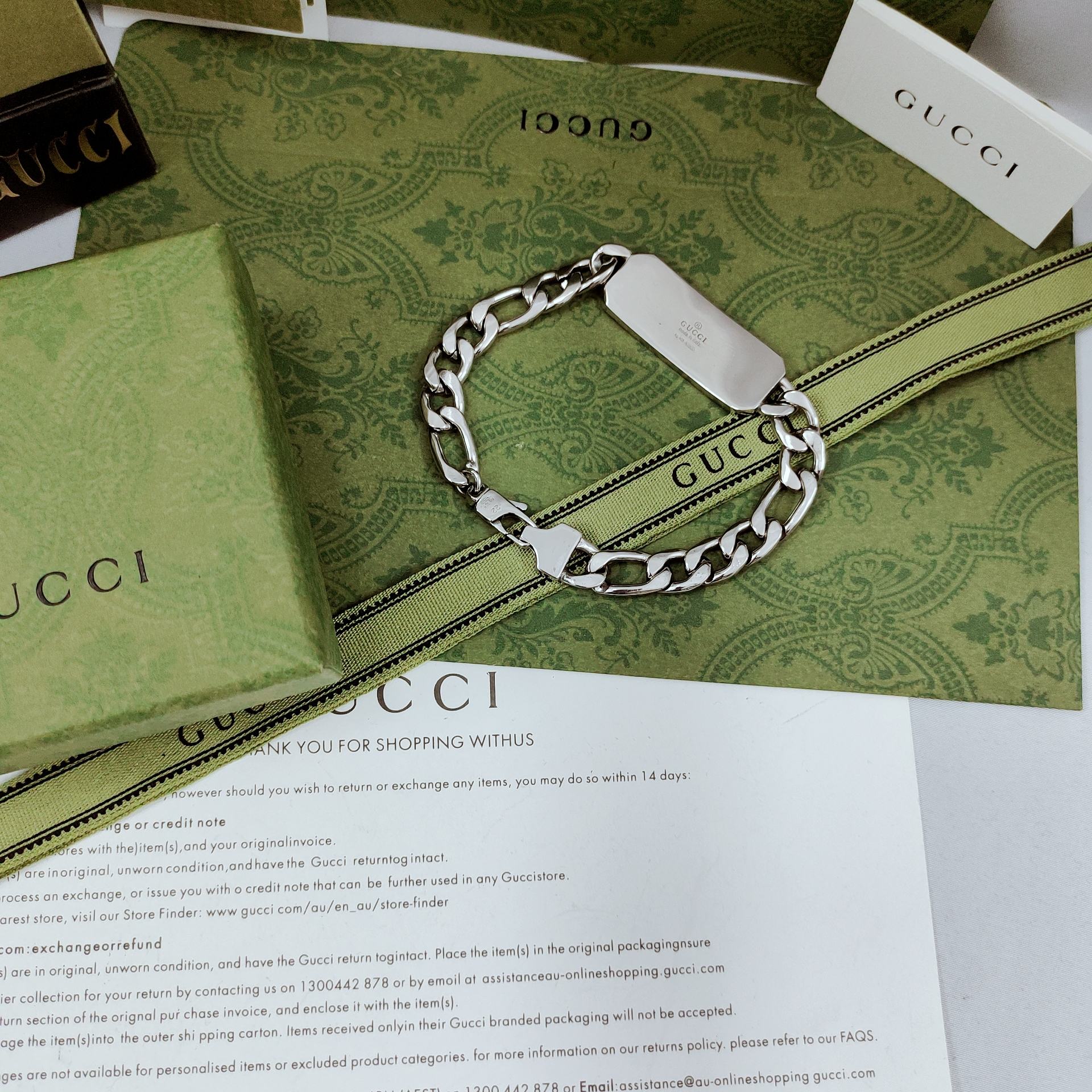Gucci蜜蜂和GG图案标志 俩大经典刻花元素这款手链个性设计细节 8