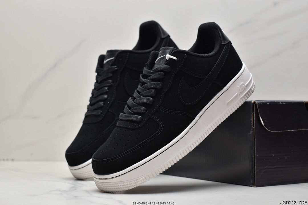 180 Nike Air Force 1 Low 黑磨砂 DQ8571-001