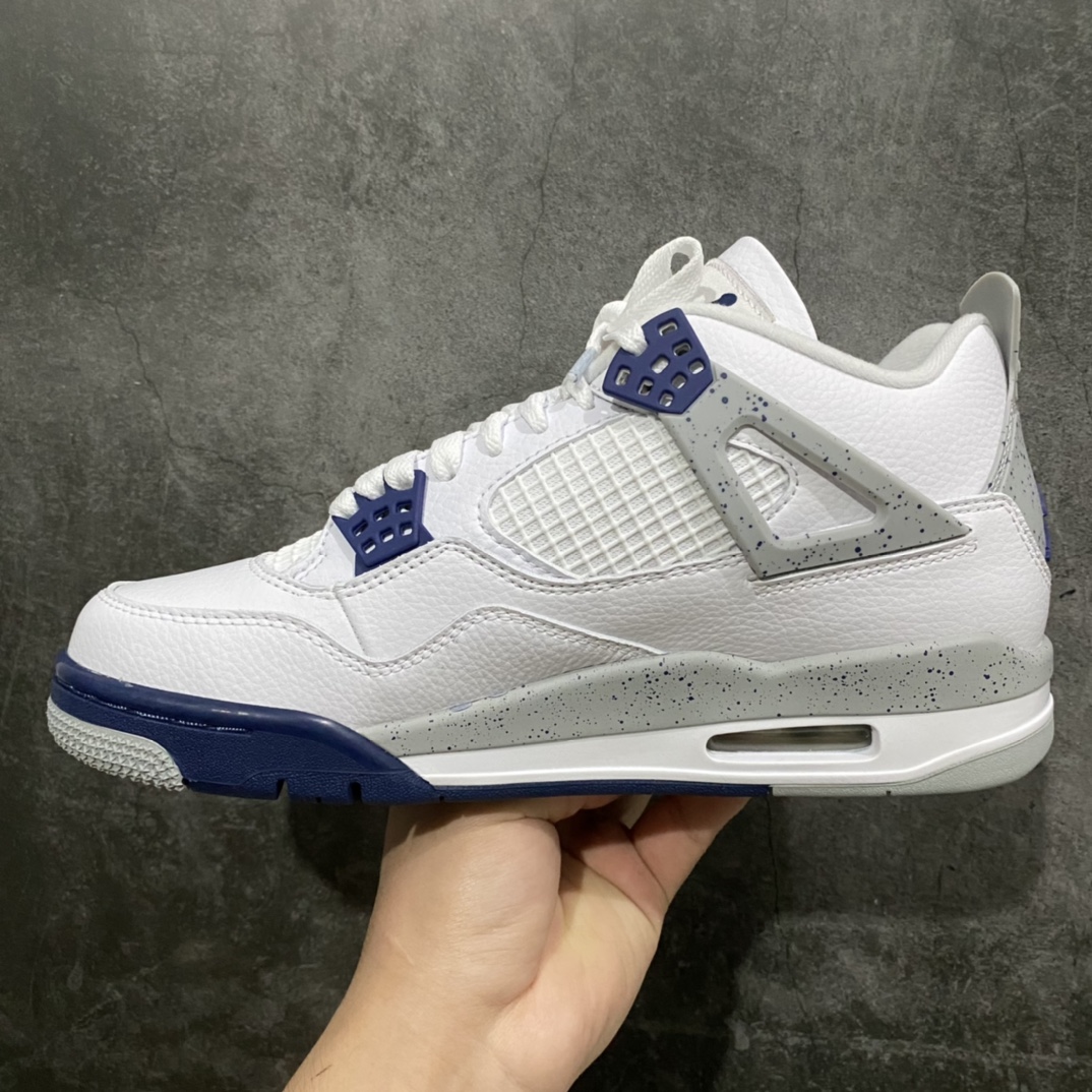 图片[2]-神版 Air Jordan AJ4 Retro 午夜蓝 DH6927-140 毫无疑问市场中端王者 耗时半年开发巨作 全套原纸板楦头开发 确保原汁原味 完美呈现四代版型 一比一鞋头弧度高度鞋身弧度 有一说一不吹不捧 实打实文案品质‼️ 此版本只针对中端市场 皮料材质有所更替 其他数据细节工艺流程均保持一致 绝不口嗨 细节品控鞋型随意秒杀市面3XX 4XX 原厂TPU网格鞋带扣 正确内里网布 菱角分明不变形无多余毛边 柔软性质感一致于原鞋 市场唯一原厂鞋扣模具 背面可见隐藏注塑口 原厂织唛标 原厂飞人电绣工艺 尾指中部跳三针 独家绑鞋带手法 印刷中底布 四线拉帮 米色美纹纸贴合固定 进口港宝加持 后跟自然饱满 全鞋荧光划线卡点 追求极致完美 每一双都是工艺品 多重QC质检 超越公司货的品控标准 实实在在的免检产品 尺码：40 40.5 41 42 42.5 43 44 44.5 45 46 47.5 48.5-选品中心