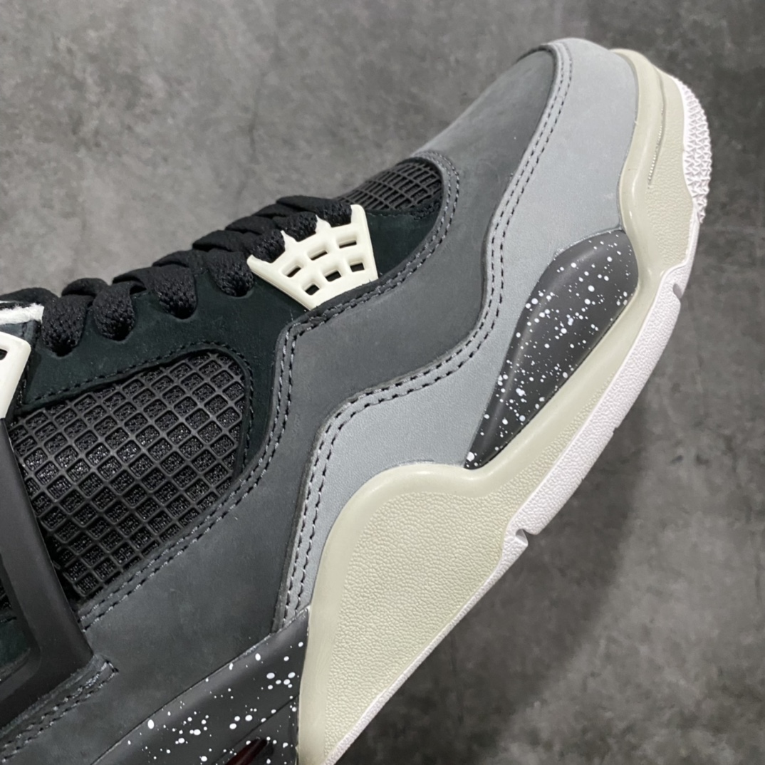 图片[6]-莞产纯原Air Jordan AJ4 Retro Oreo 恐惧奥利奥 626969-030 耗时多月高价购入原鞋 新工艺新机器开发 唯一正确原厂皮料（区别市面磨砂皮） 原楦原纸板 同源开发 完美呈现乔4的版型 内侧正确双色网格 还原细节 正确气垫颜色 正确网格工艺 全鞋原装材料制作 原档案原模具打造 支持全方位与正品对比 尺码：40.5 41 42 42.5 43 44 44.5 45 45.5 46 47.5-选品中心