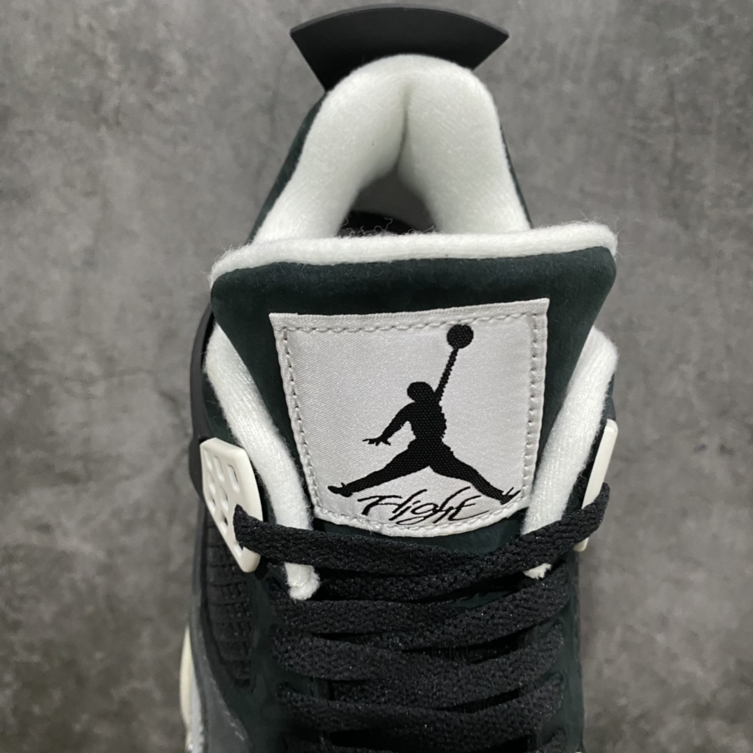 图片[8]-莞产纯原Air Jordan AJ4 Retro Oreo 恐惧奥利奥 626969-030 耗时多月高价购入原鞋 新工艺新机器开发 唯一正确原厂皮料（区别市面磨砂皮） 原楦原纸板 同源开发 完美呈现乔4的版型 内侧正确双色网格 还原细节 正确气垫颜色 正确网格工艺 全鞋原装材料制作 原档案原模具打造 支持全方位与正品对比 尺码：40.5 41 42 42.5 43 44 44.5 45 45.5 46 47.5-选品中心