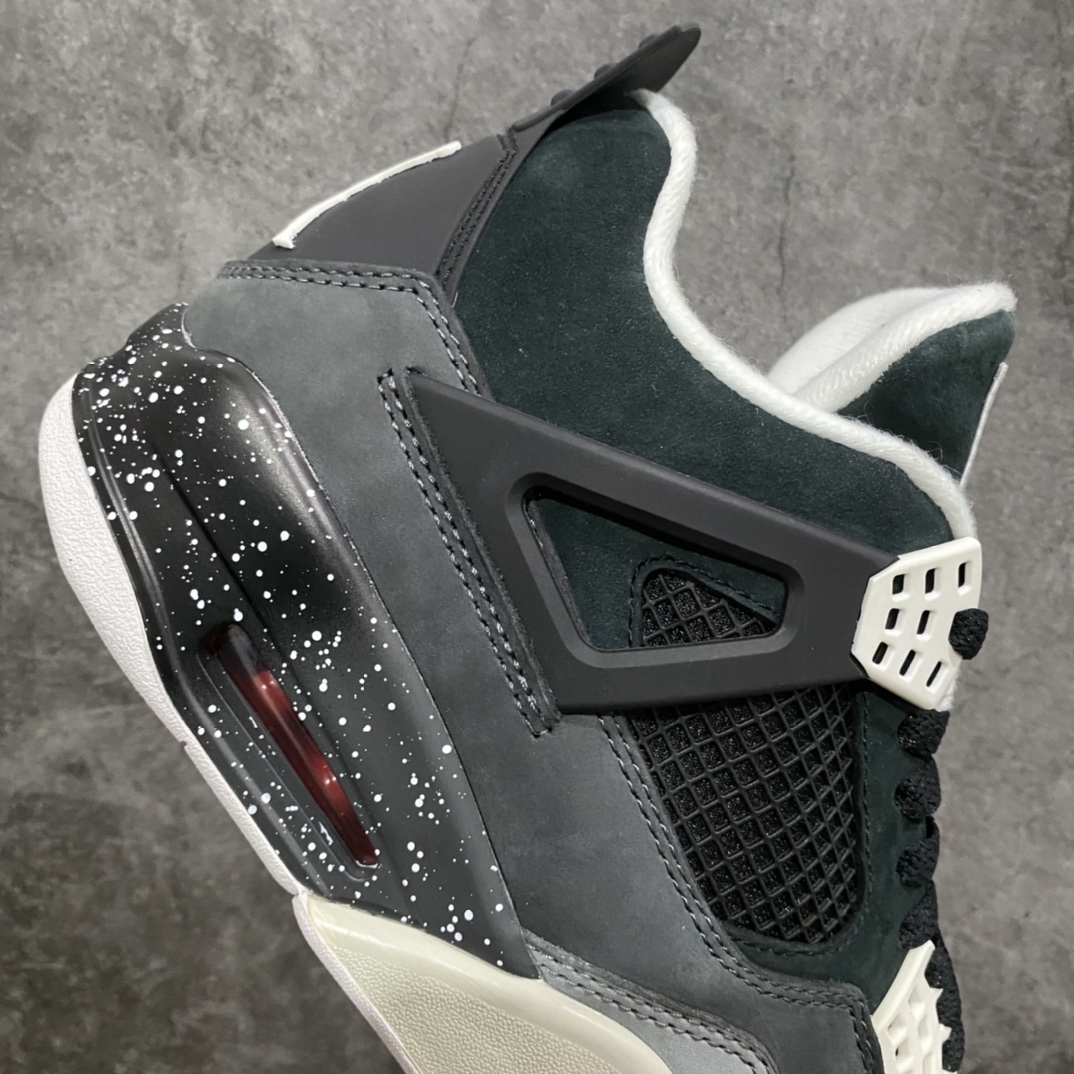 图片[7]-莞产纯原Air Jordan AJ4 Retro Oreo 恐惧奥利奥 626969-030 耗时多月高价购入原鞋 新工艺新机器开发 唯一正确原厂皮料（区别市面磨砂皮） 原楦原纸板 同源开发 完美呈现乔4的版型 内侧正确双色网格 还原细节 正确气垫颜色 正确网格工艺 全鞋原装材料制作 原档案原模具打造 支持全方位与正品对比 尺码：40.5 41 42 42.5 43 44 44.5 45 45.5 46 47.5-选品中心