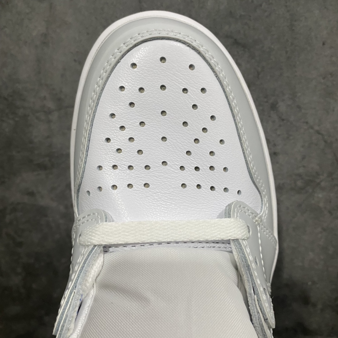 图片[5]-新DT纯原Air Jordan AJ1 Zoom 小迪奥 CK6637-104 全新出货版本 男女鞋全码 目前市场仅存的全码有货的顶级纯原 区别市场各种特价 库存货 完美鞋型 后跟收腰到位 裁边清洁度超干净 无任何毛边瑕疵 皮料为纳帕原厂皮 柔软质感好 冲孔干净无瑕 电脑针车没毛病 尺码： 女码：36-39 男码：40-47.5-选品中心