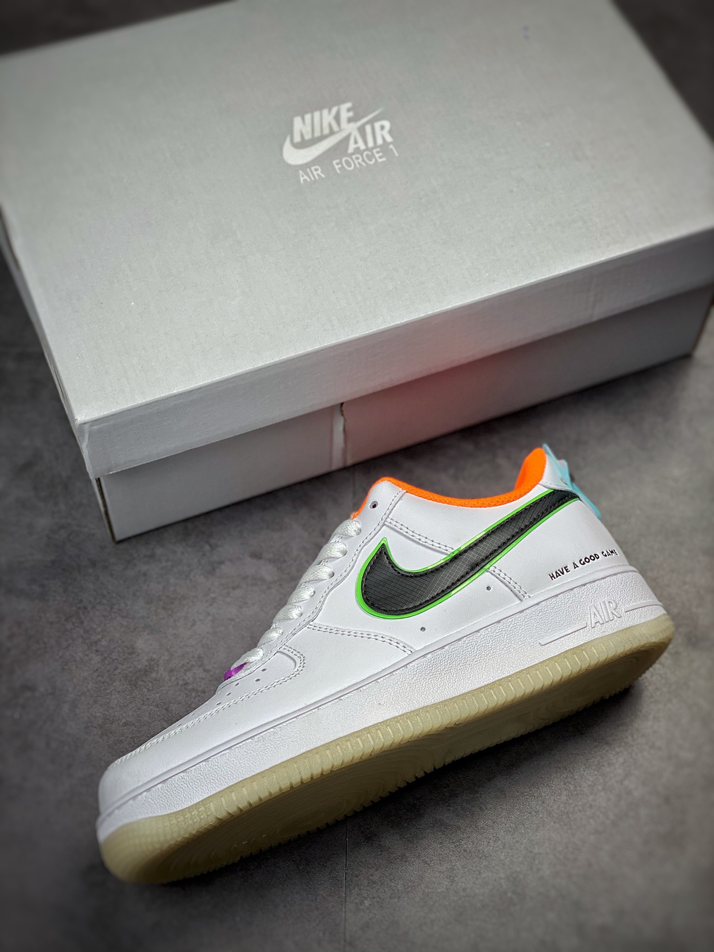 170 Nike Air Force 1 Low 07 白橙黑鸳鸯 DO2333-101