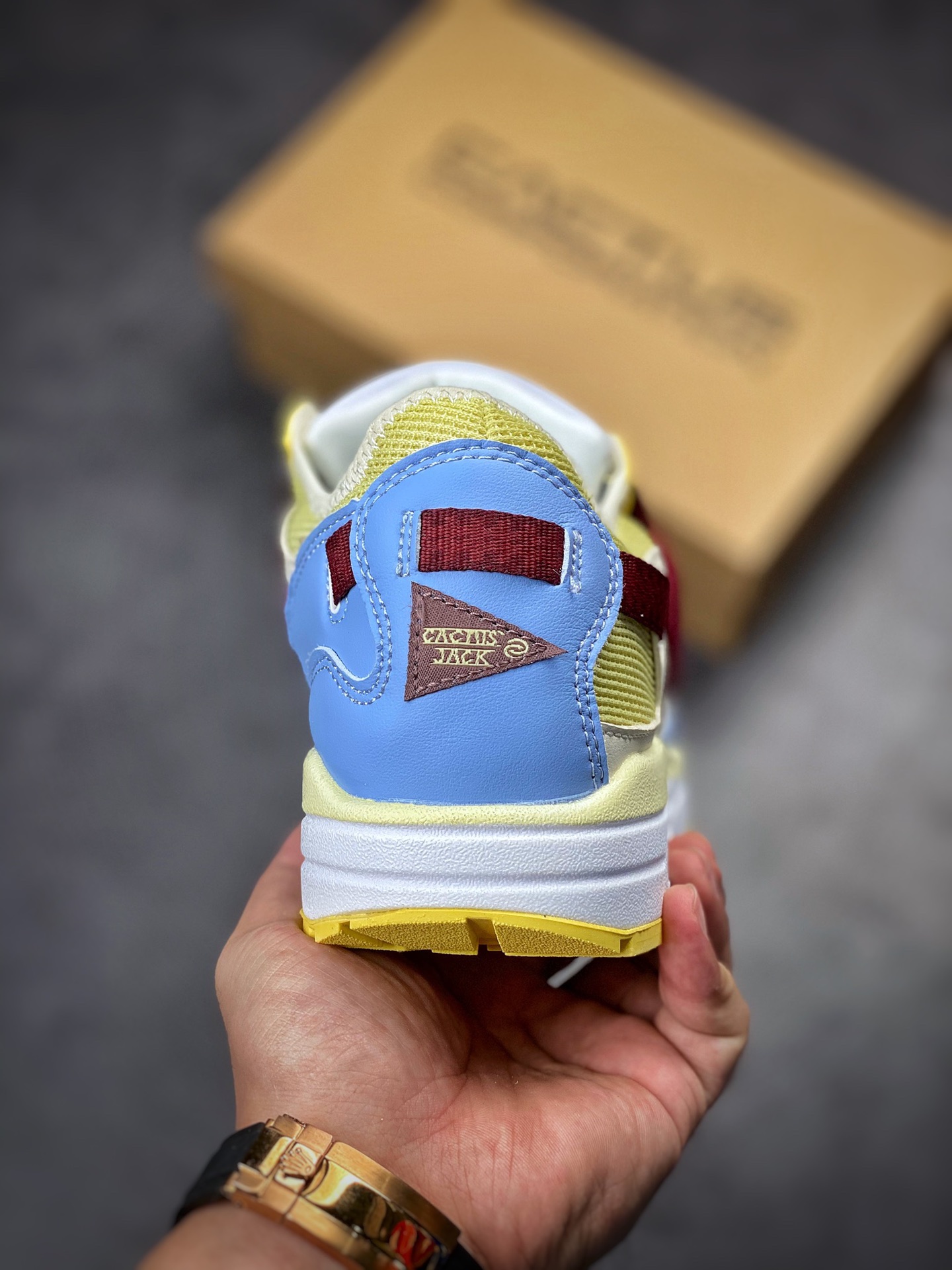 230 Travis Scott x Nike Air Max 1 “Cactus Jack” 经典倒钩 DO9392-900