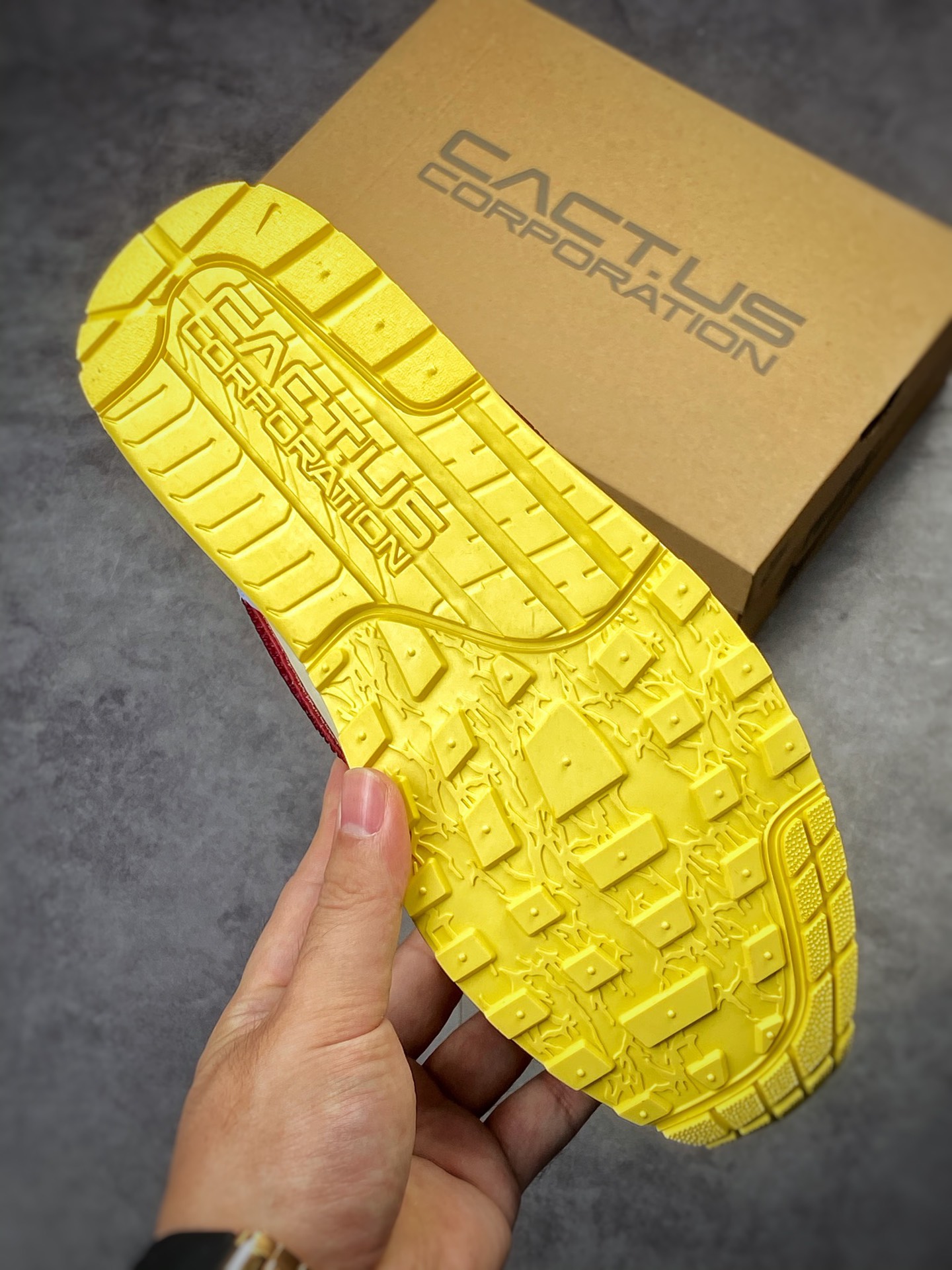 230 Travis Scott x Nike Air Max 1 “Cactus Jack” 经典倒钩 DO9392-900