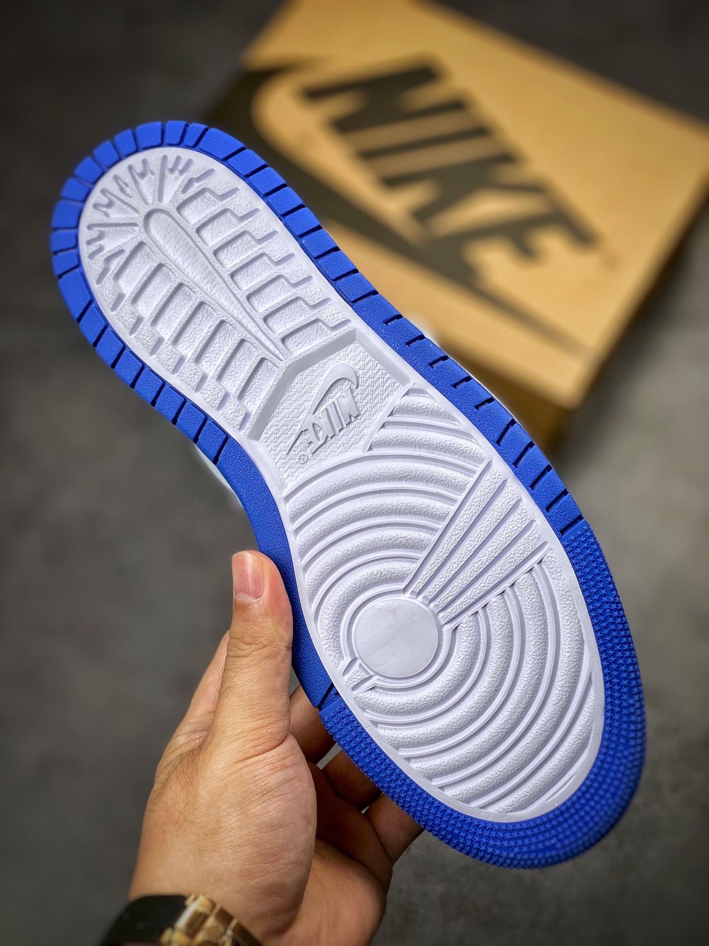 360  Air Jordan 1 Zoom Air CMFT 公司同源3M反光材质精心打造DV5575-140