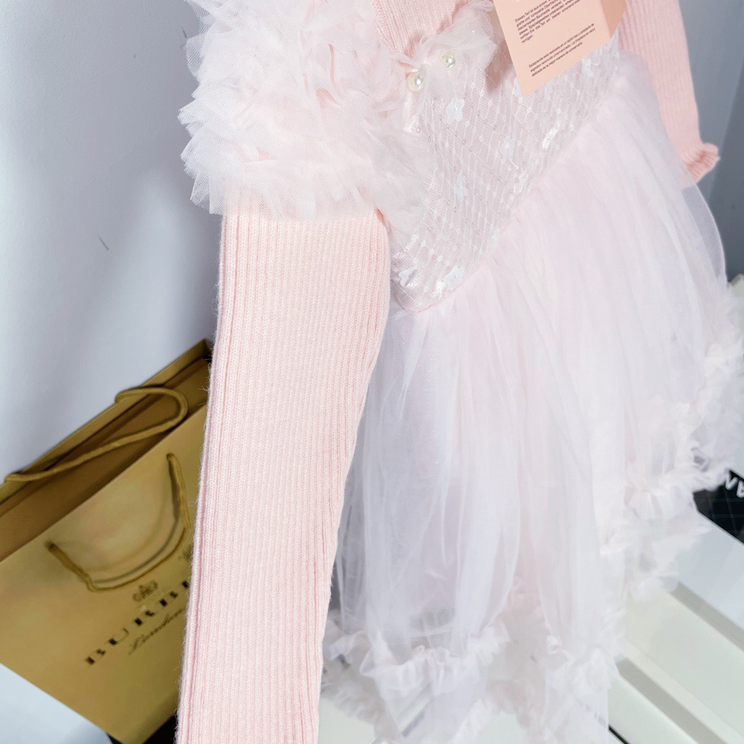 Luxurious and Fashionable 2022 Miu-Mu Sweaters for Fall and Winter - 图片 6