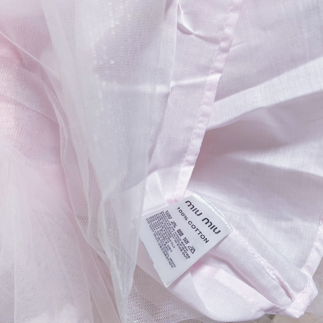 Luxurious and Fashionable 2022 Miu-Mu Sweaters for Fall and Winter - 图片 9