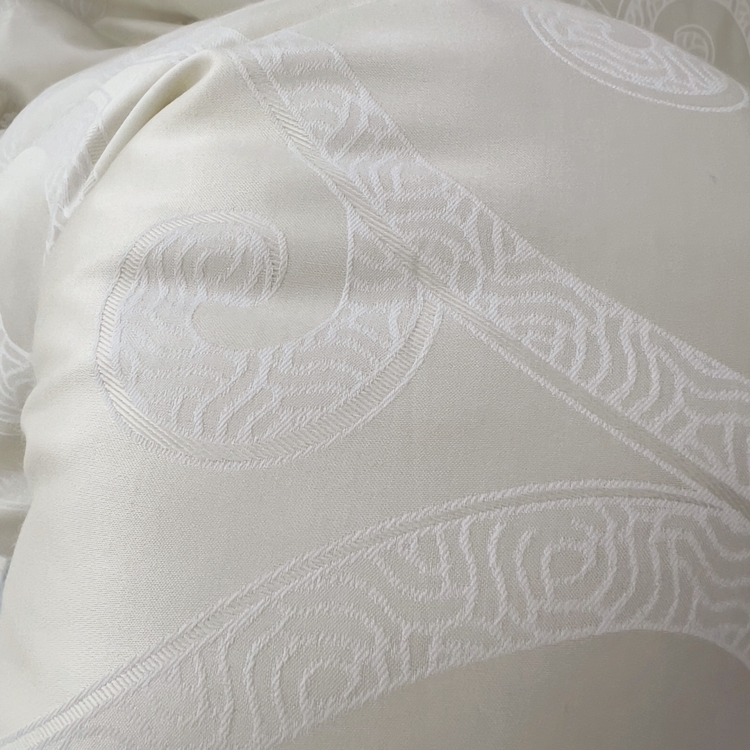 Each quilt is a custom Bulgari co-branded edition, created as an - Comprehensive 9