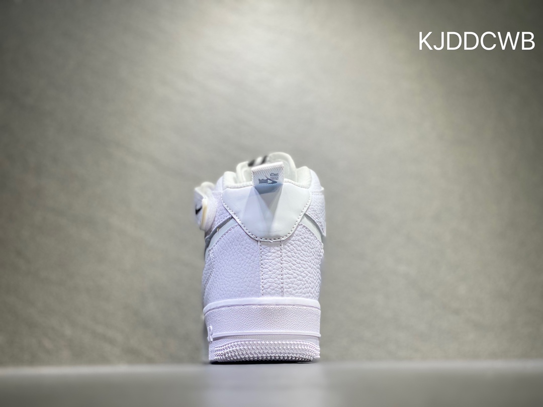 240 Nike Air Force 1 空军一号  CU6088-606