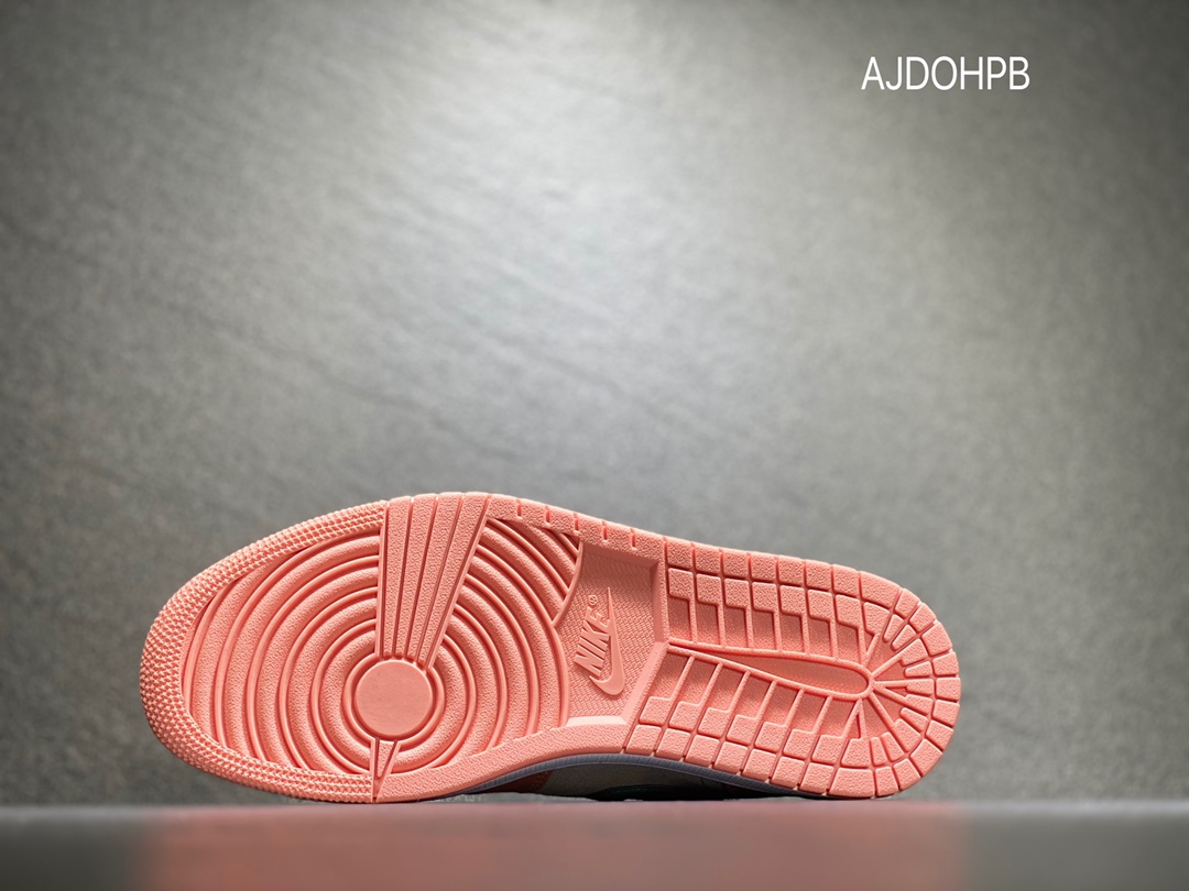 本地自取200 Nike AIR JORDAN 1 Low AJ1 乔丹低帮 篮球鞋 DC0774-800