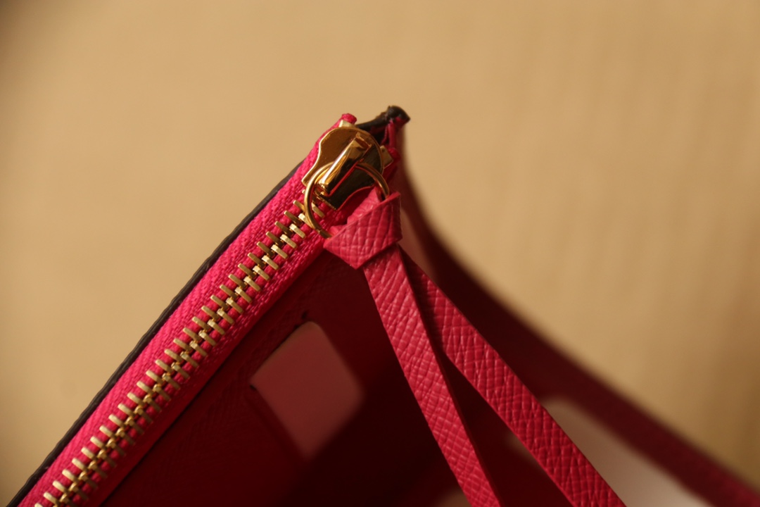 Louis Vuitton 诠释 Vivienne Holidays 2022 系列的旅行精神