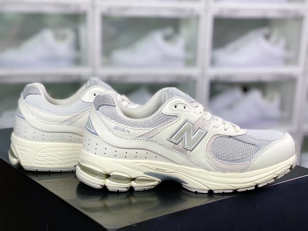 NB ML2002 Series Retro Daddy Style Casual Sports Jogging Shoes ”Suede Light Fog Gray Dark Gray” M2002RO