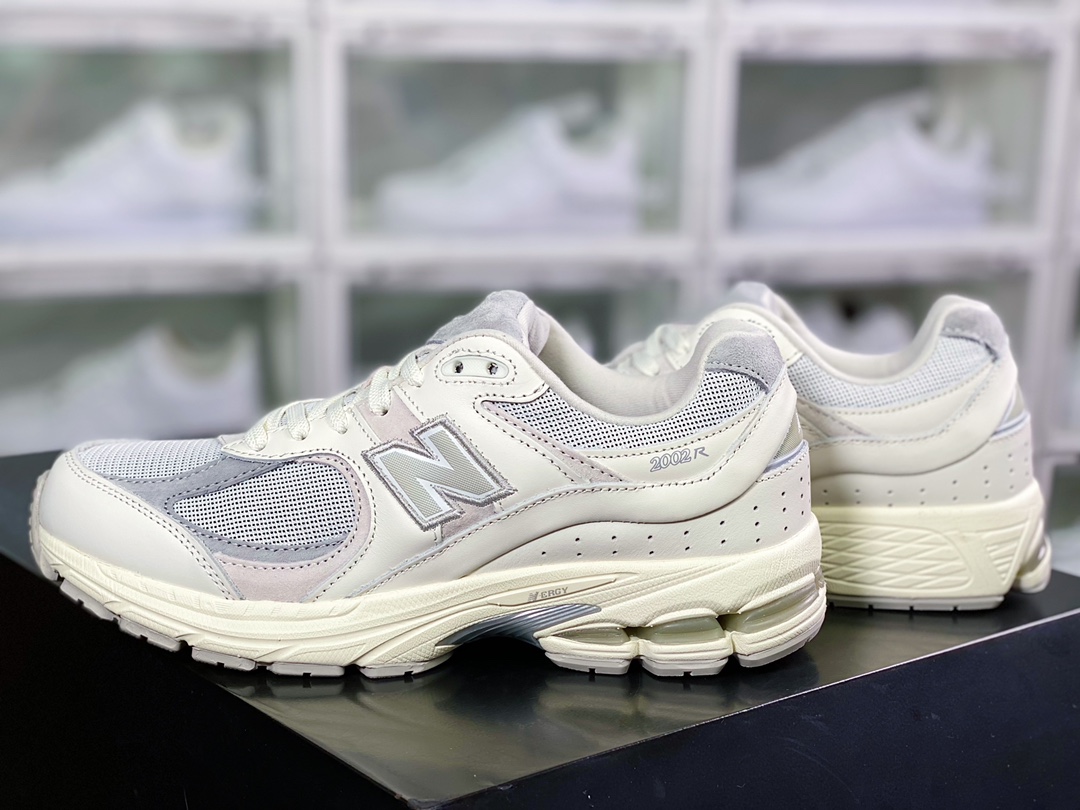 NB ML2002 Series Retro Daddy Style Casual Sports Jogging Shoes ”Suede Light Fog Gray Dark Gray” M2002RO