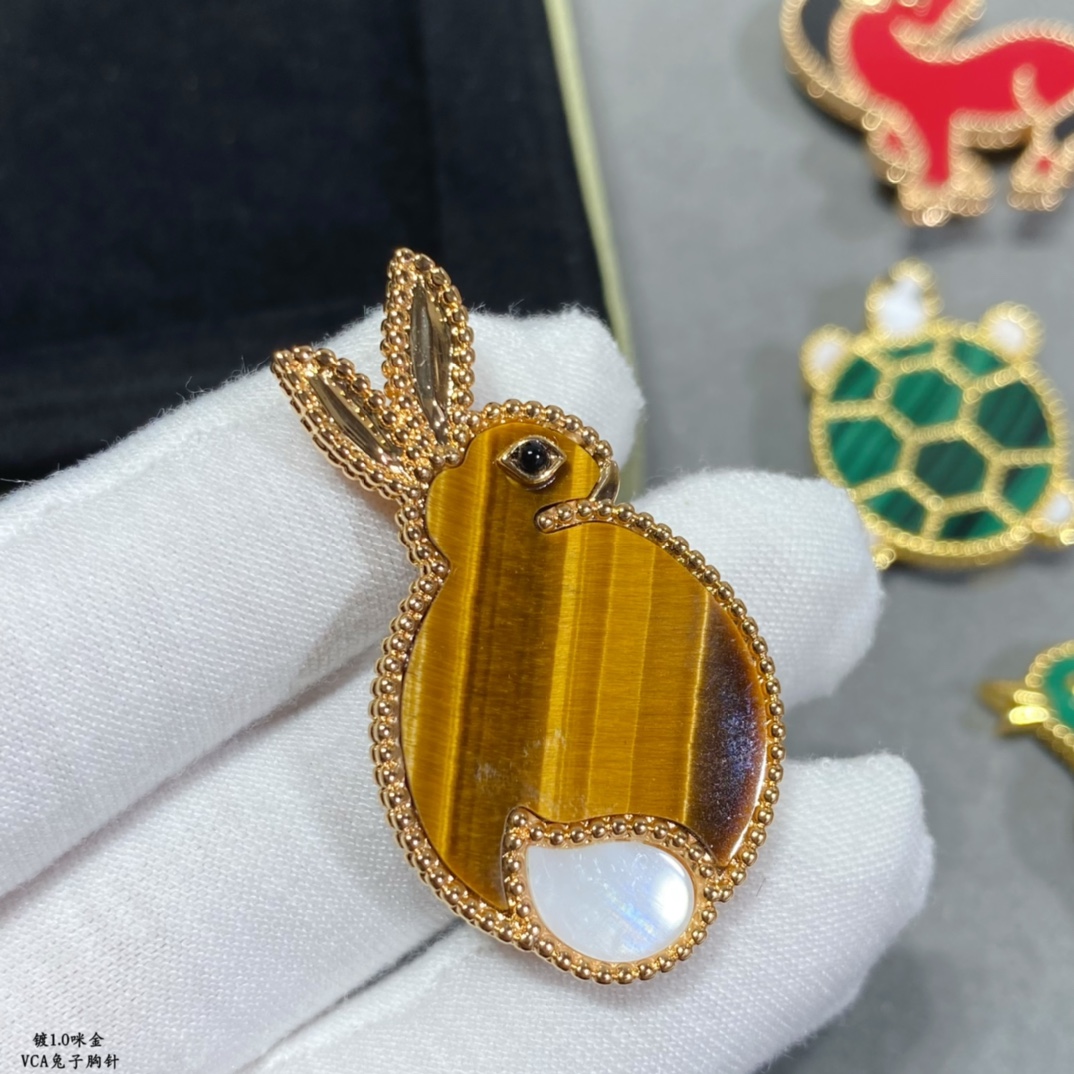 Van Cleef & Arpels Haute Joaillerie Fine Jewelry Earrings Necklace Ring 6