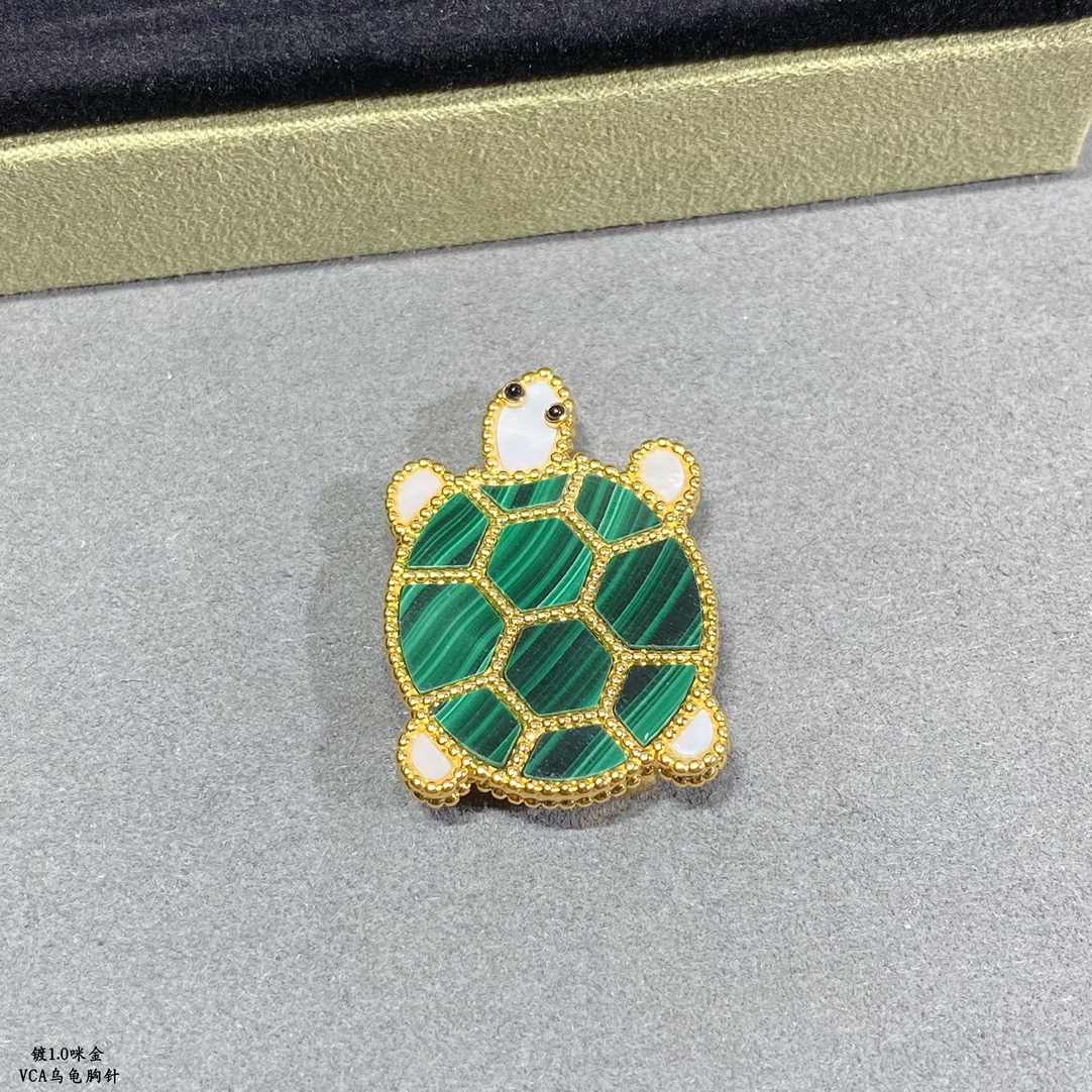 V金材质乌龟梵克雅宝实拍VCA动物系列胸针️小小的动物胸针有趣可爱让我们的童心不灭天然材质物有所值可以做