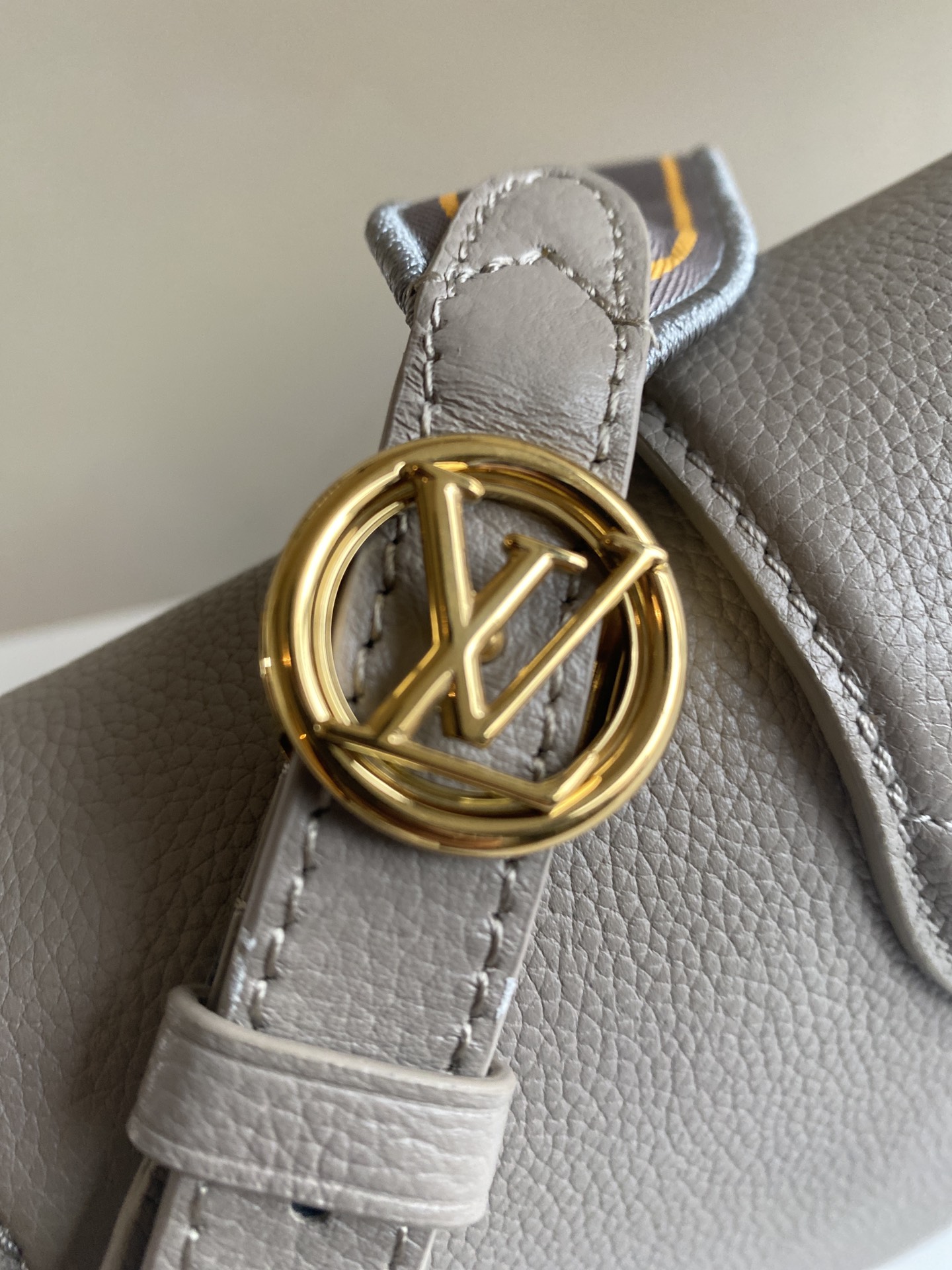 Louis Vuitton Haute Couture Classic Luxury Handbag Shoulder Crossbody 6