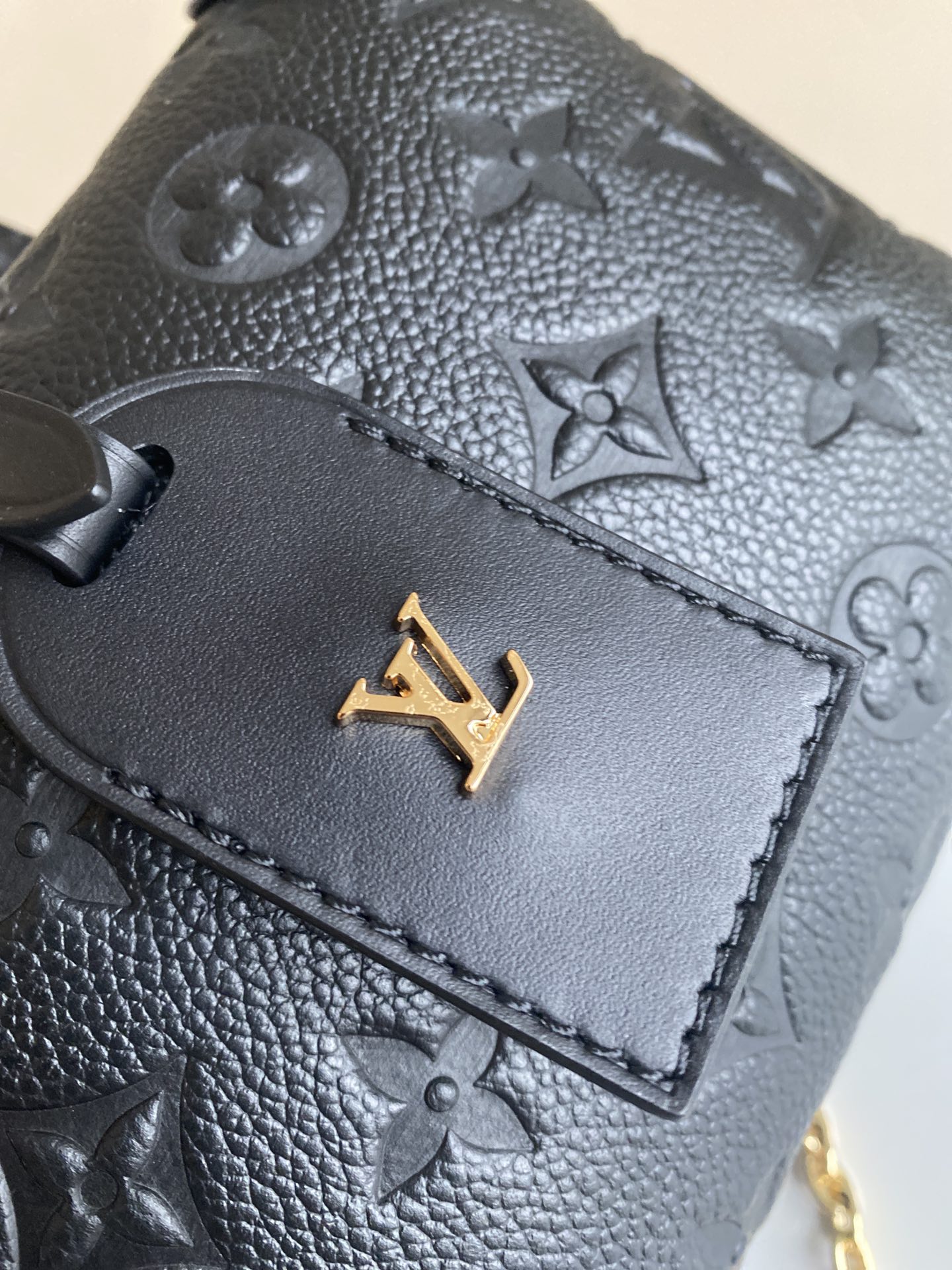 Louis Vuitton Haute Couture Classic Luxury Handbag Shoulder Crossbody 5
