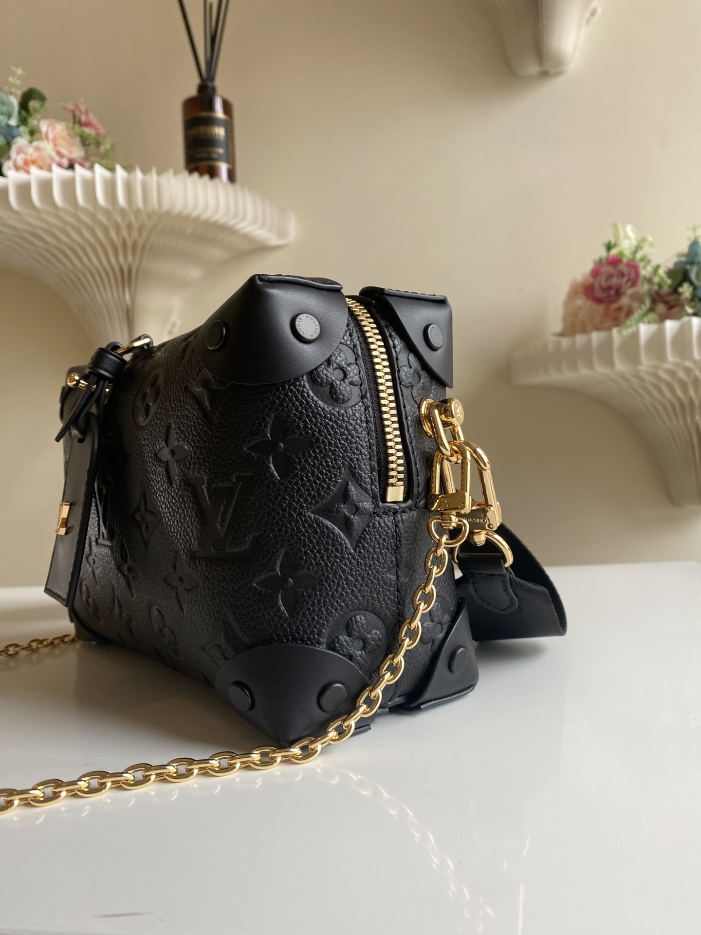 Louis Vuitton Haute Couture Classic Luxury Handbag Shoulder Crossbody 2