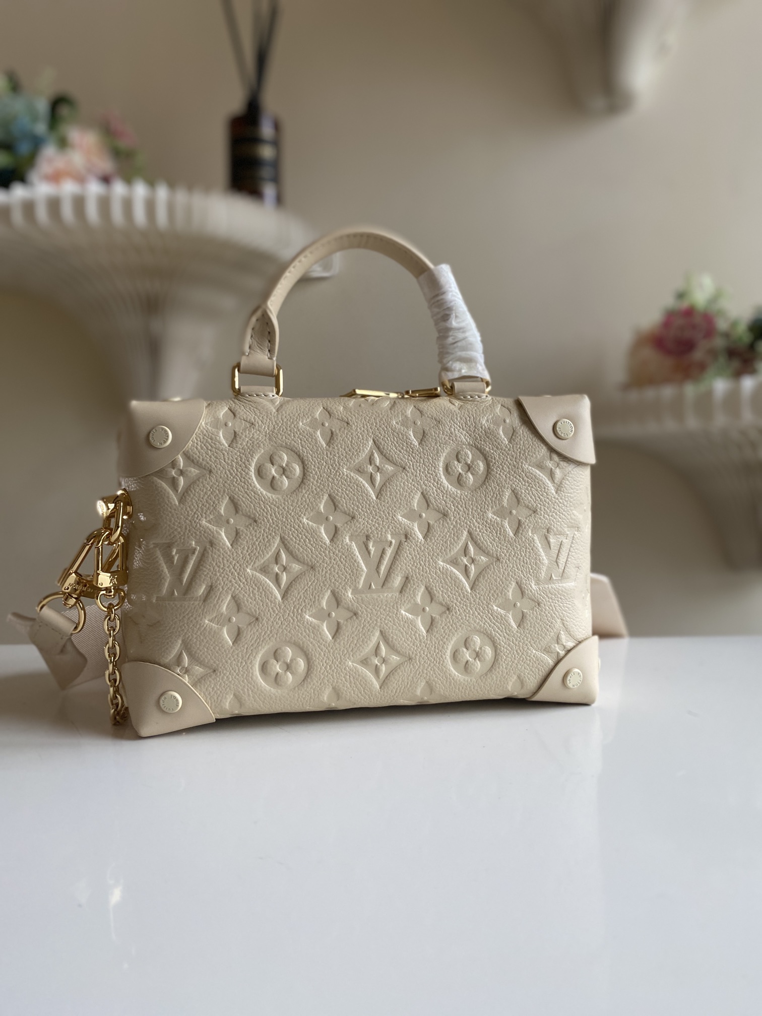 Louis Vuitton Haute Couture Classic Luxury Handbag Shoulder Crossbody 3