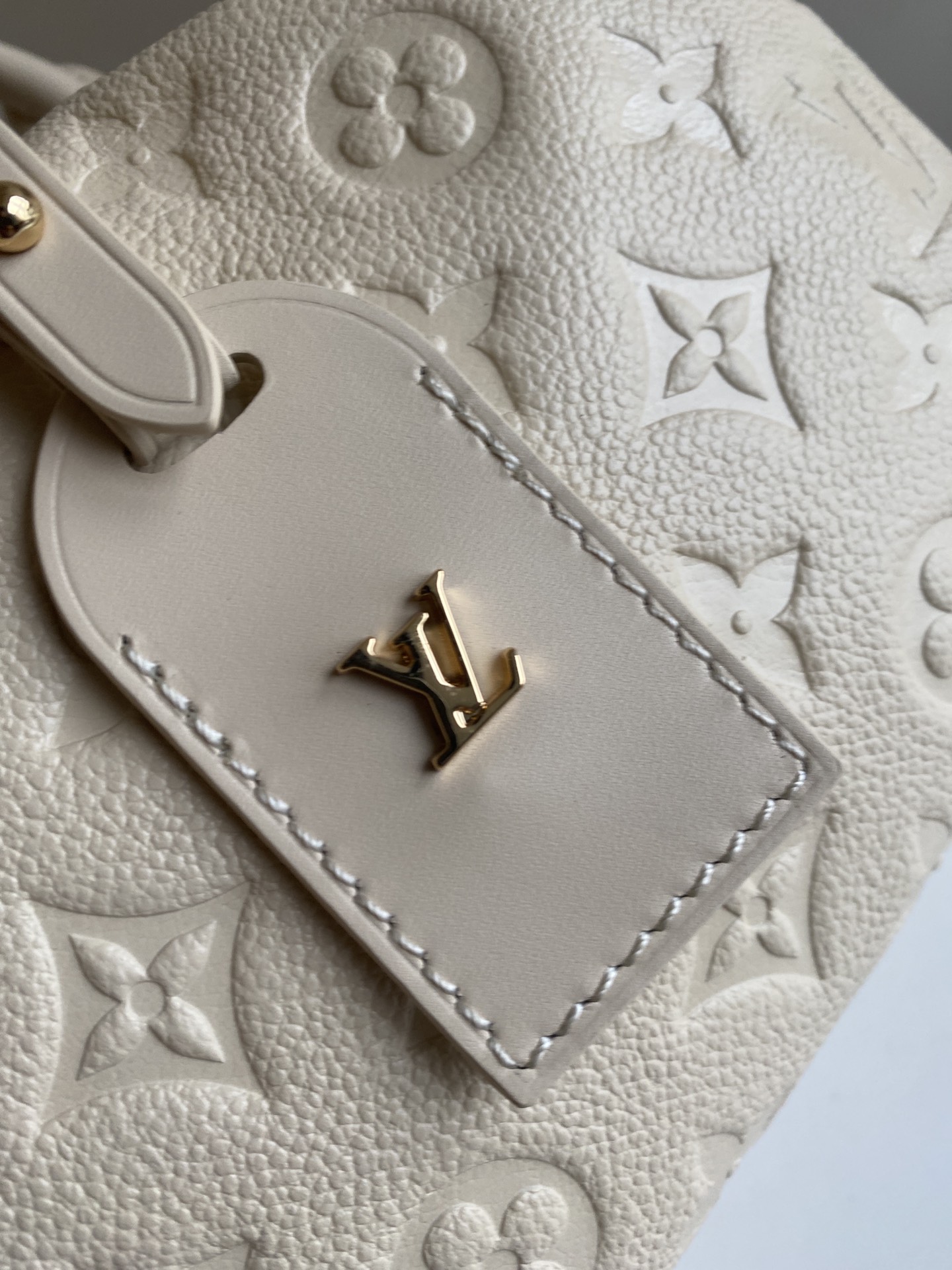 Louis Vuitton Haute Couture Classic Luxury Handbag Shoulder Crossbody 5