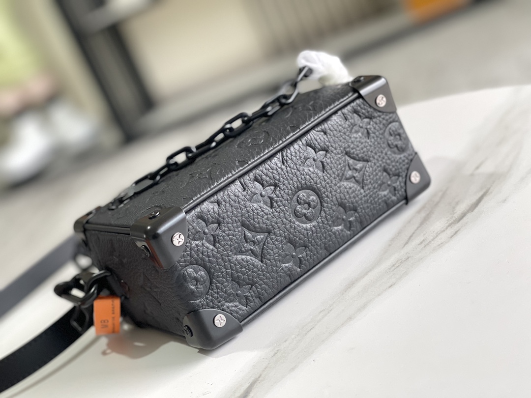 Louis Vuitton Haute Couture Classic Luxury Handbag Shoulder Crossbody 5